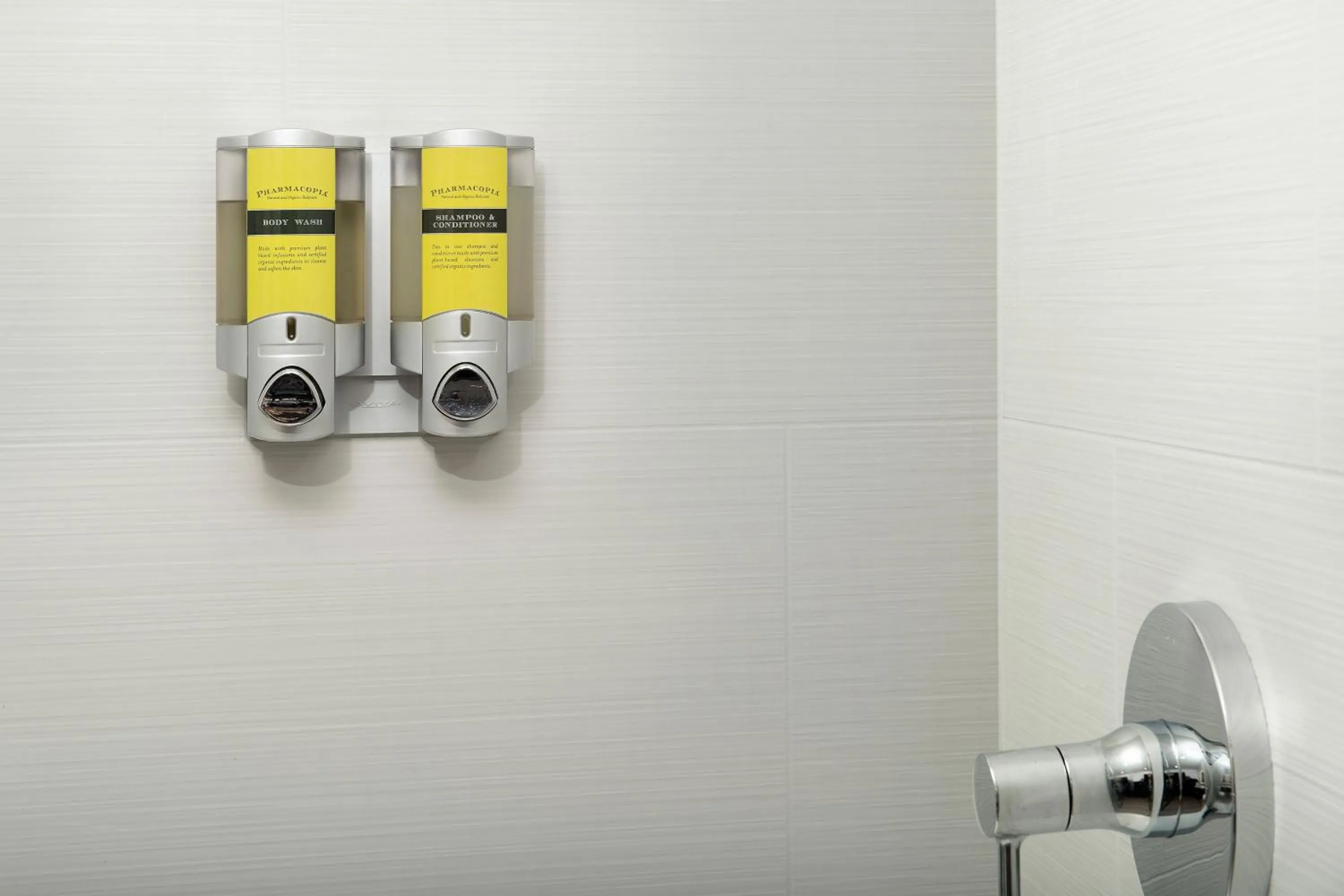 Photo of the whole room in Element Seattle Sea-Tac Airport