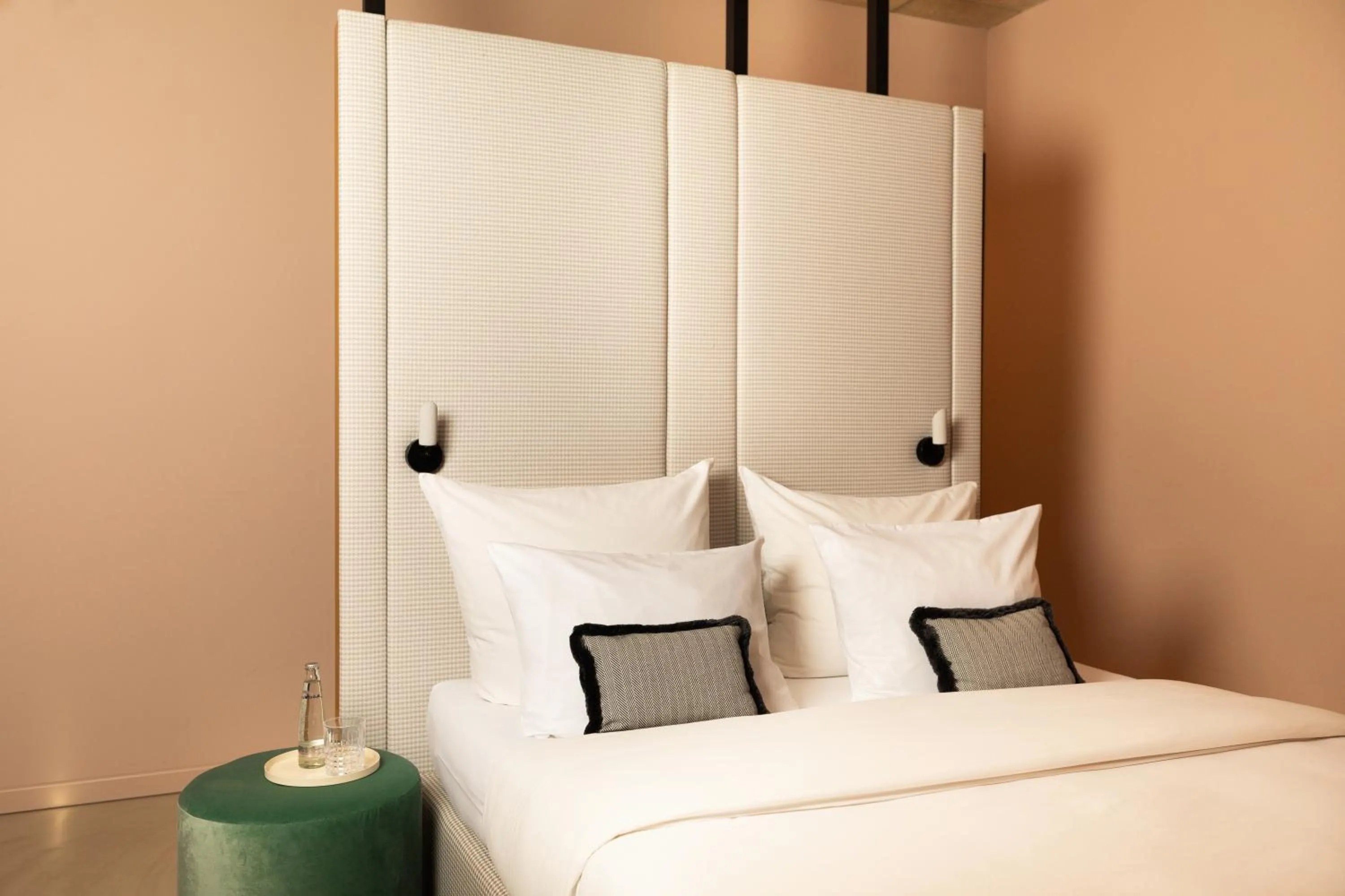 Bedroom, Bed in MIANO Hotel & Bar