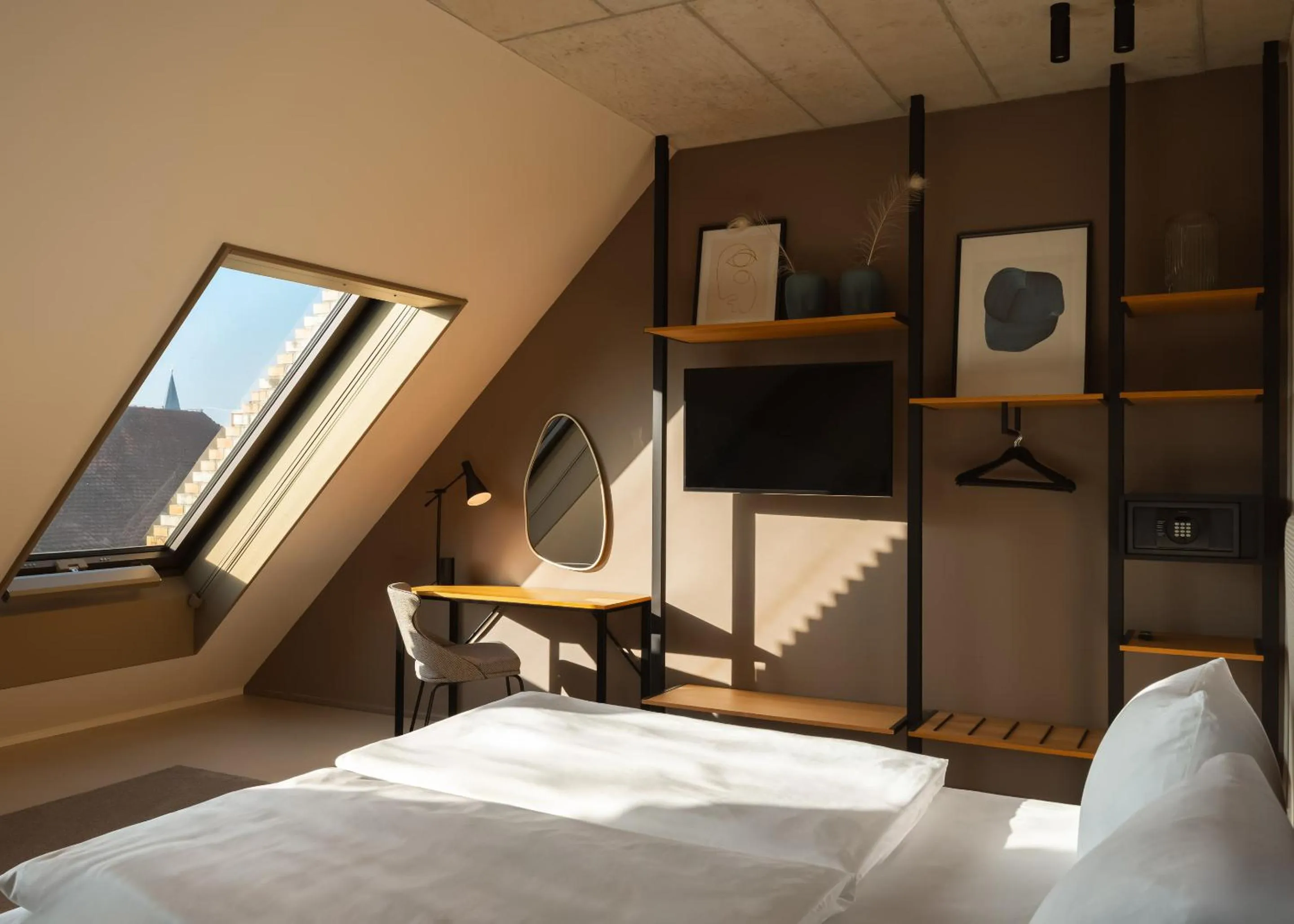 Bed in Hotel Miano by Limehome