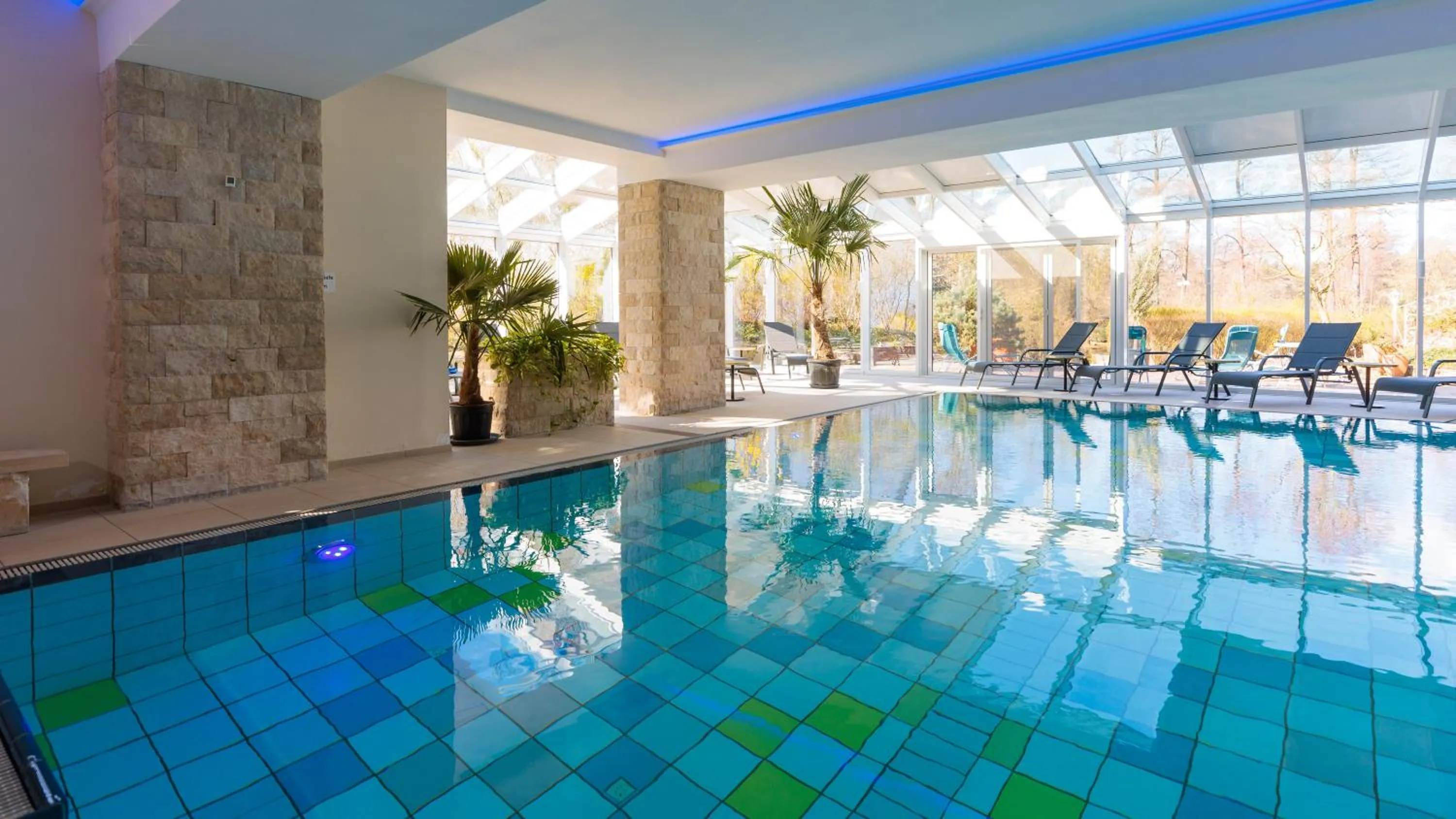 Pool view in Residenz Seehotel Berlin Brandenburg