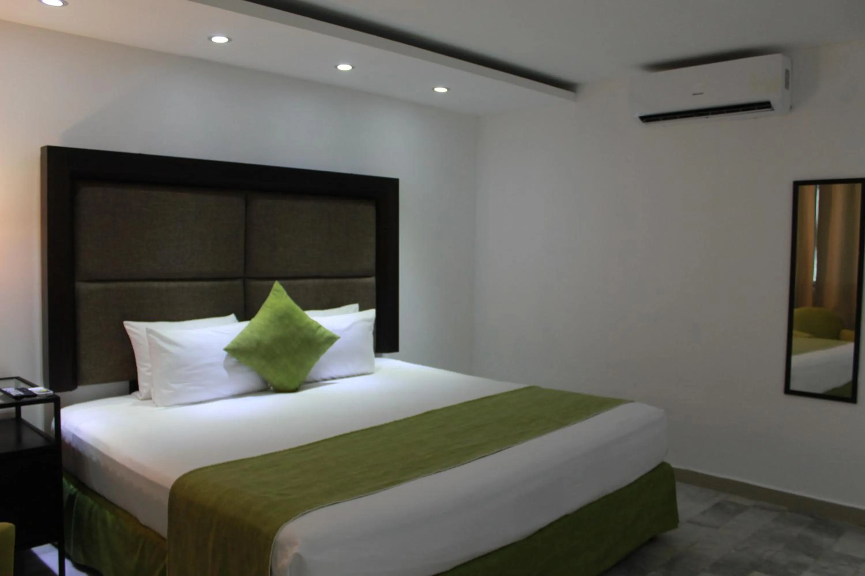 Bedroom, Bed in Hotel Green 16