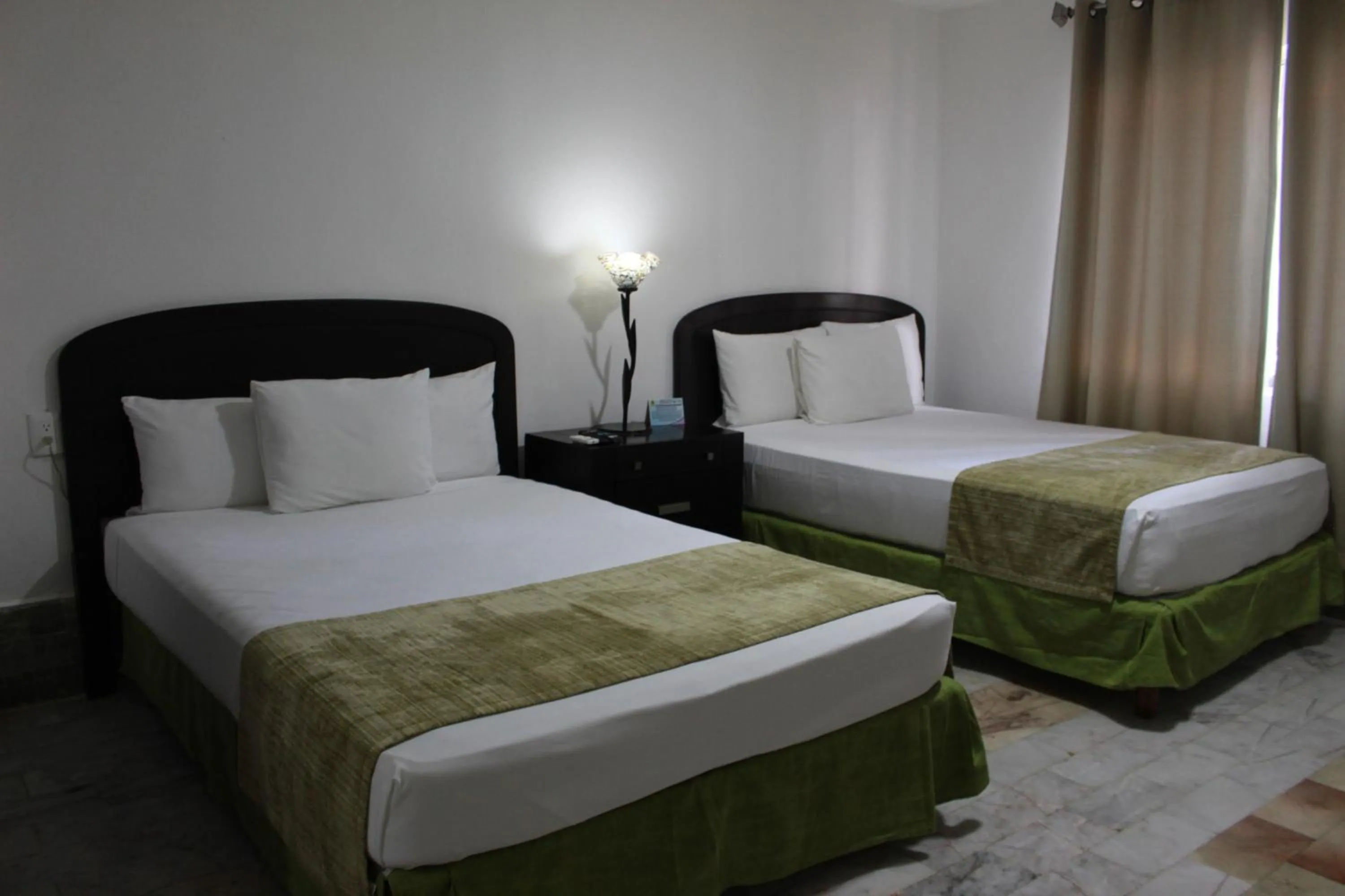 Bedroom, Bed in Hotel Green 16