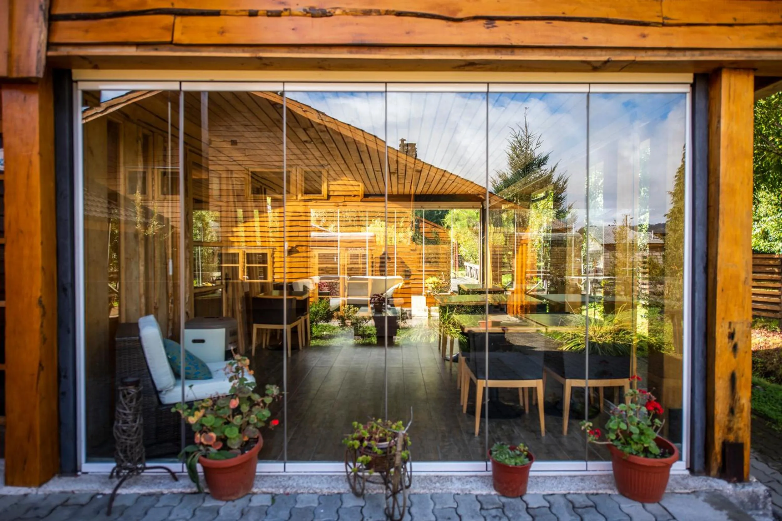Restaurant/places to eat in Alto Melimoyu Hotel & Patagonia