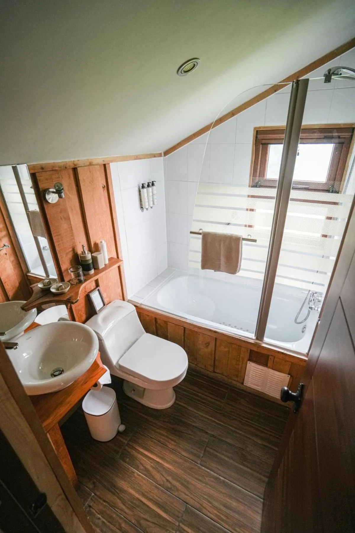 Bathroom in Alto Melimoyu Hotel & Patagonia