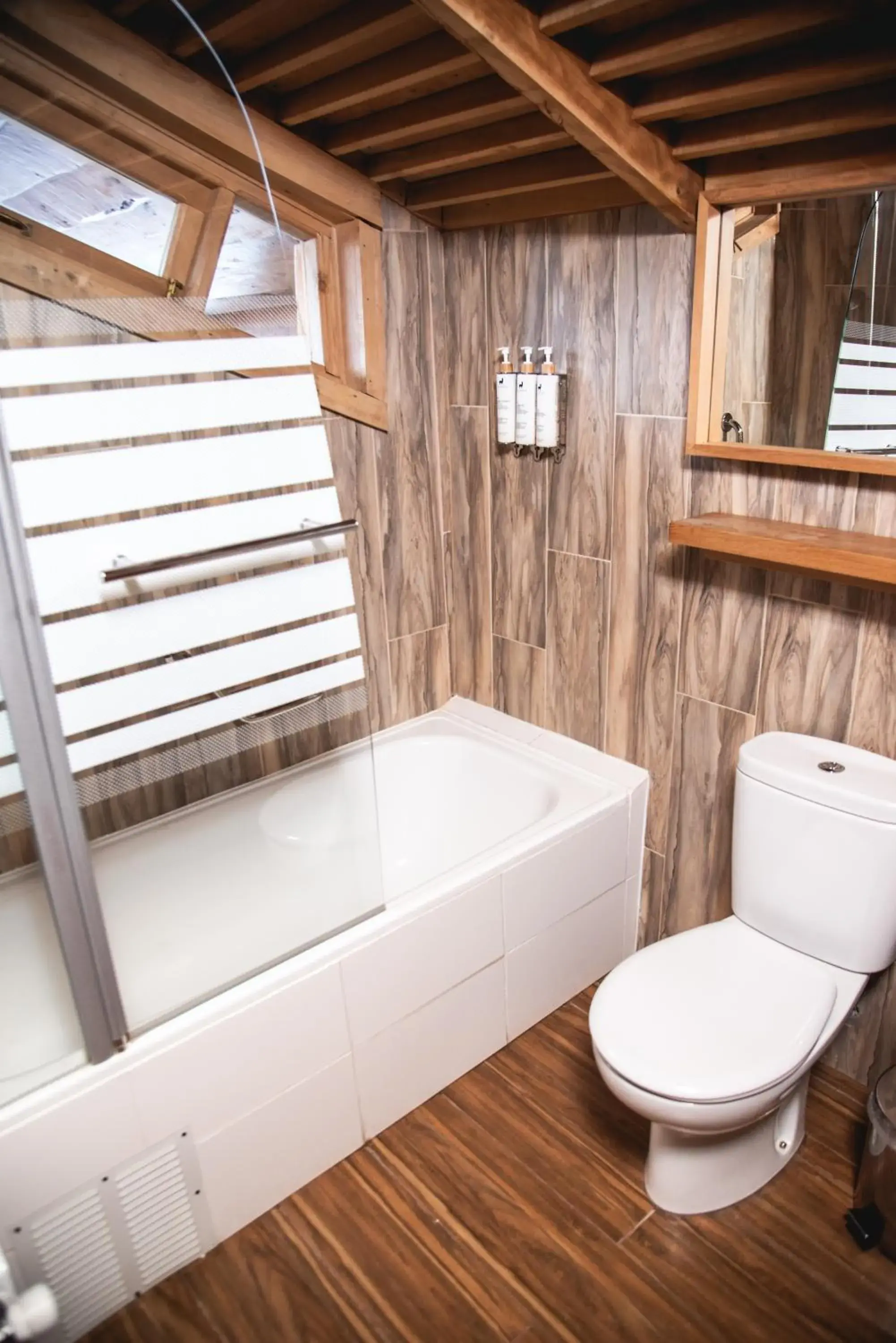 Superior Queen Room - single occupancy in Alto Melimoyu Hotel & Patagonia Superior Queen Room - single occupancy in Alto Melimoyu Hotel & Patagonia