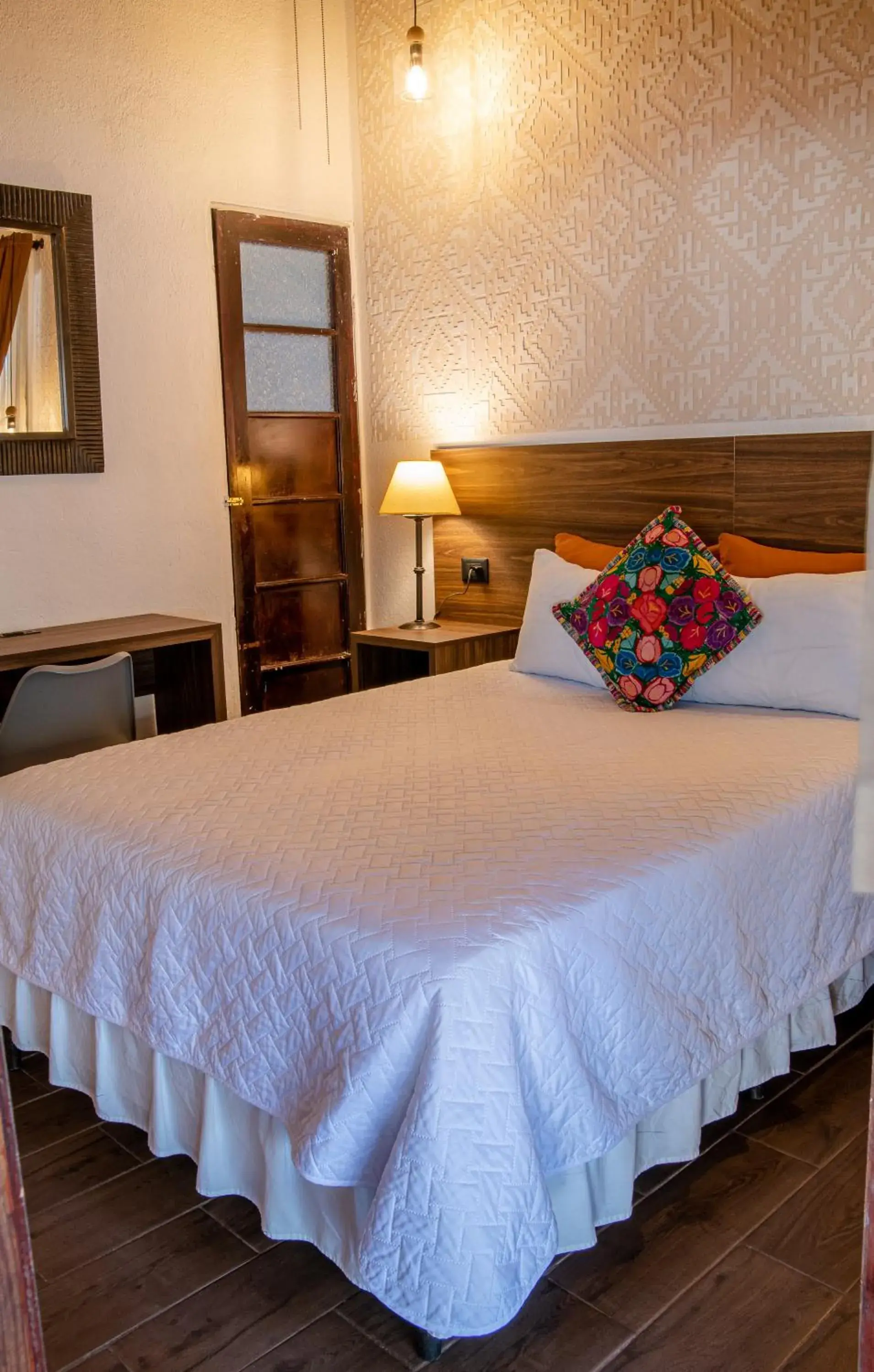 Double Room (one Double Bed) in Hotel Las Camelias Inn by AHS Double Room (one Double Bed) in Hotel Las Camelias Inn by AHS