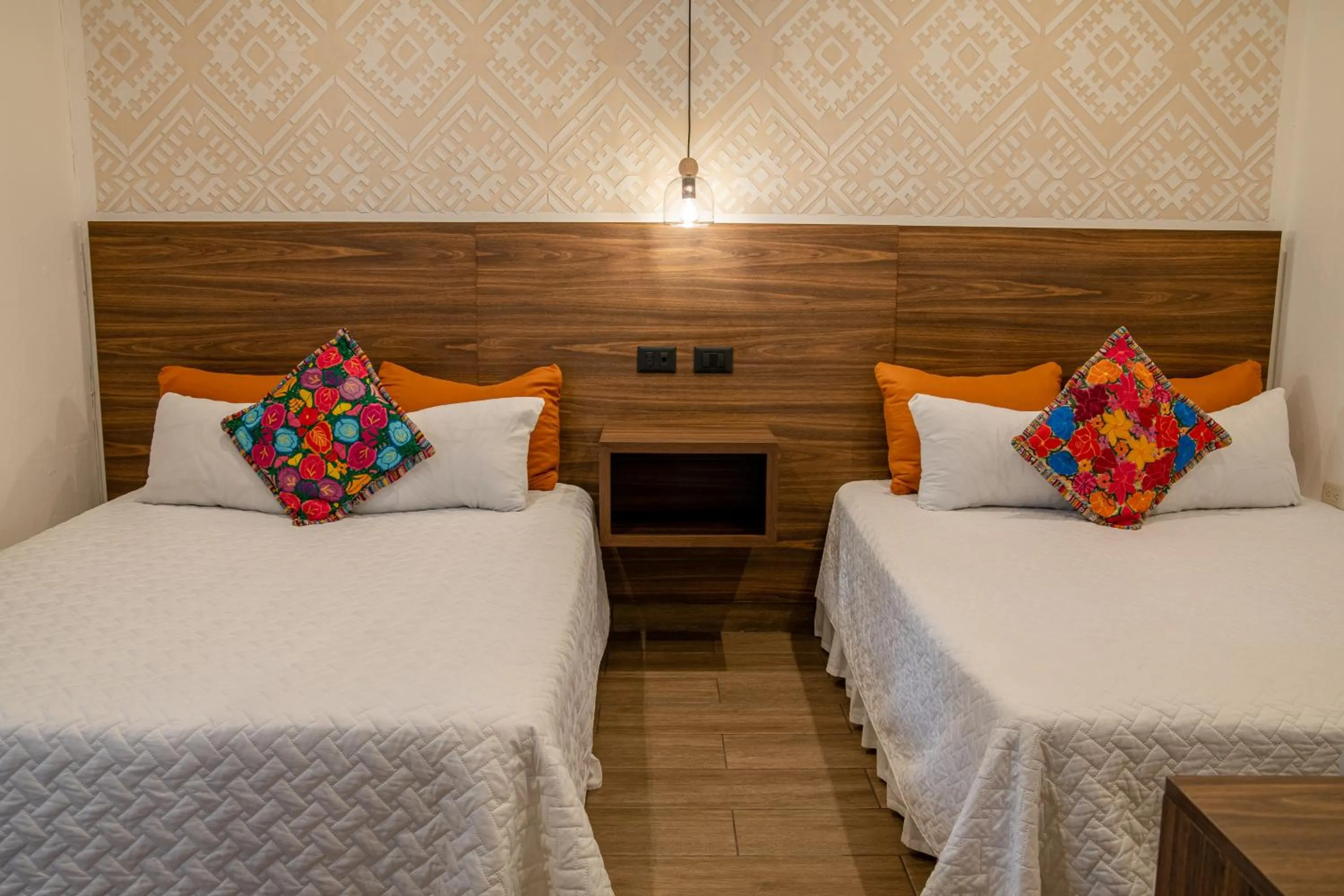 Bed in Hotel Las Camelias Inn by AHS