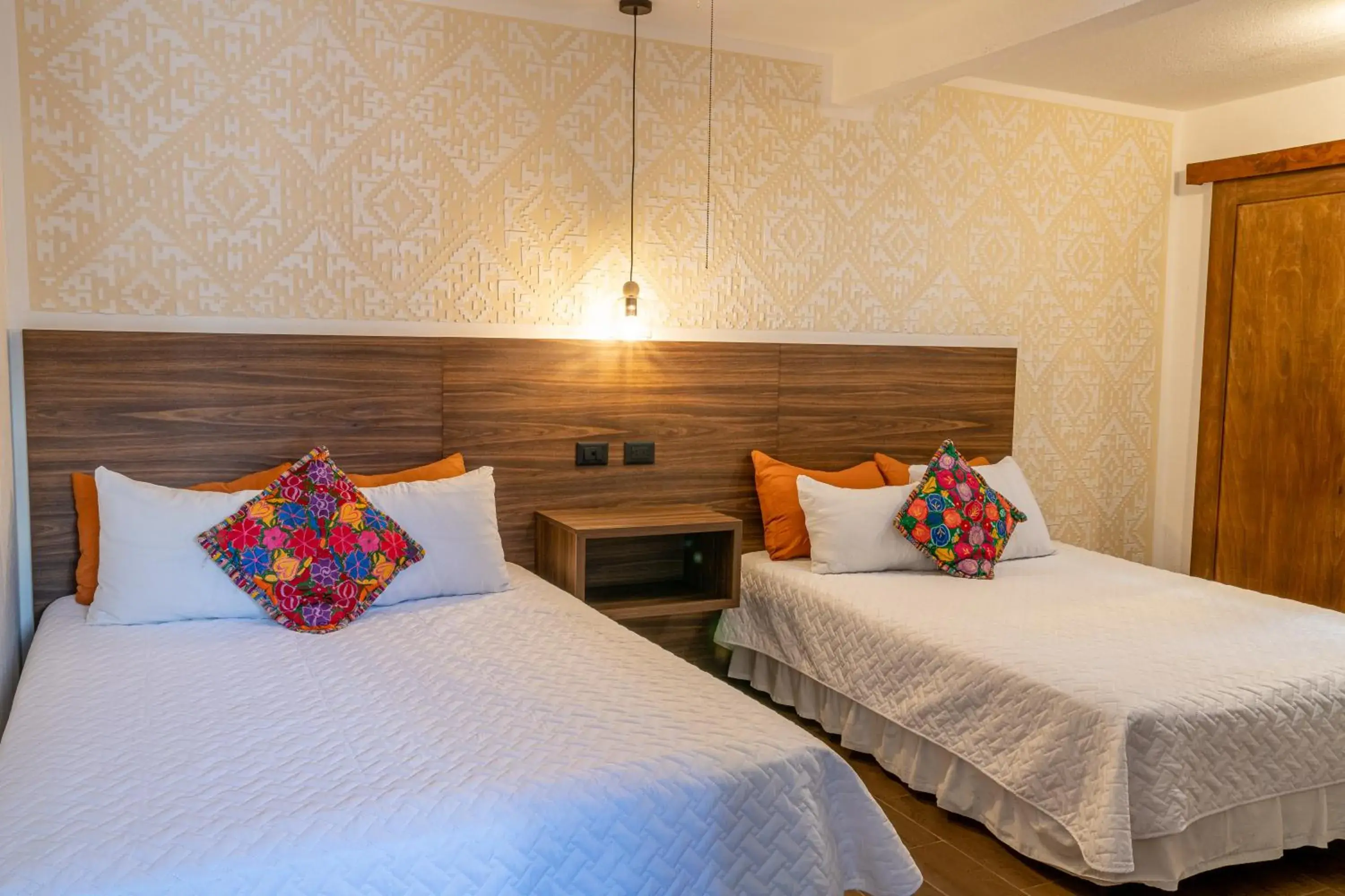 Double Room with Private Bathroom in Hotel Las Camelias Inn by AHS Double Room with Private Bathroom in Hotel Las Camelias Inn by AHS