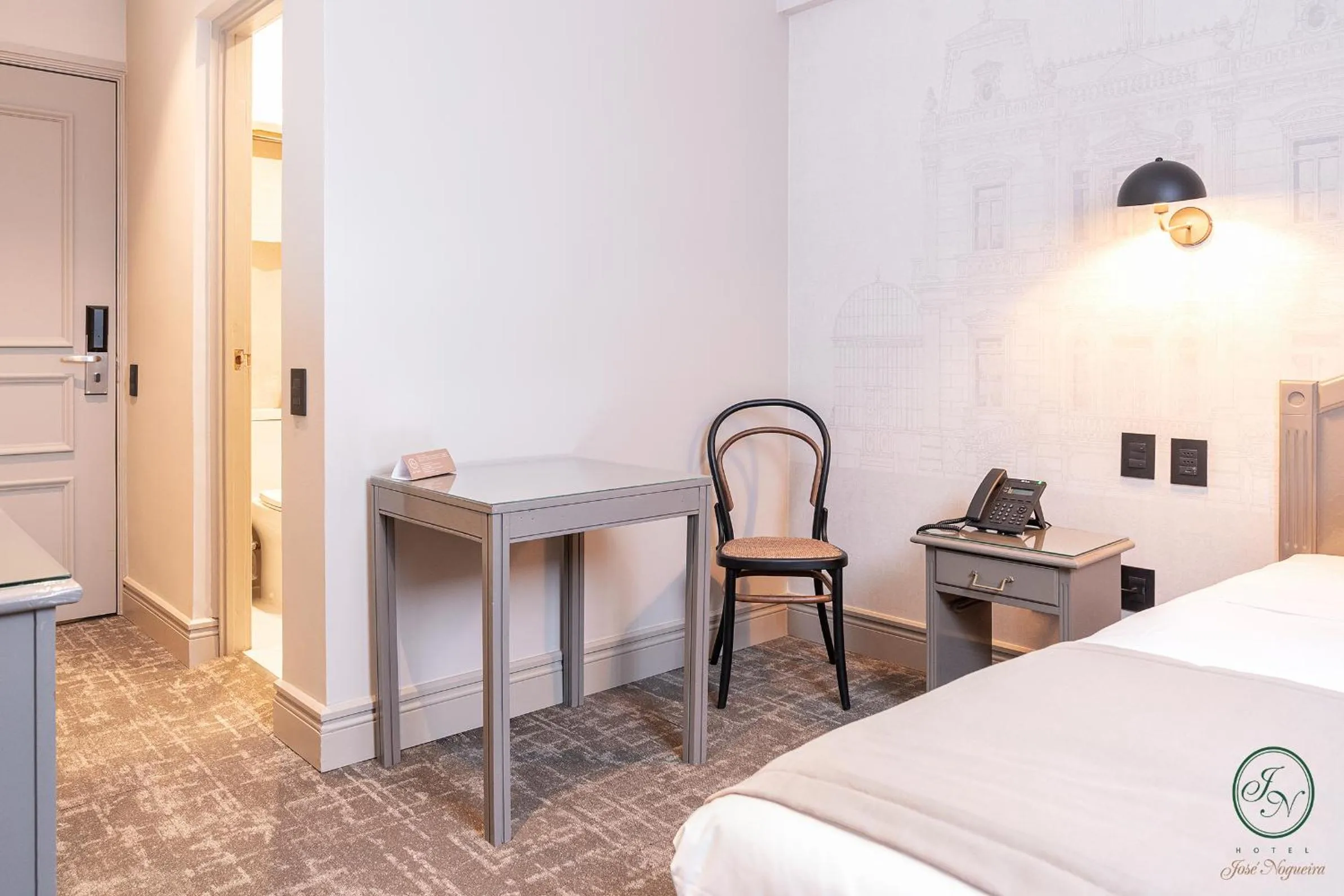 hair dresser, Bed in Hotel José Nogueira