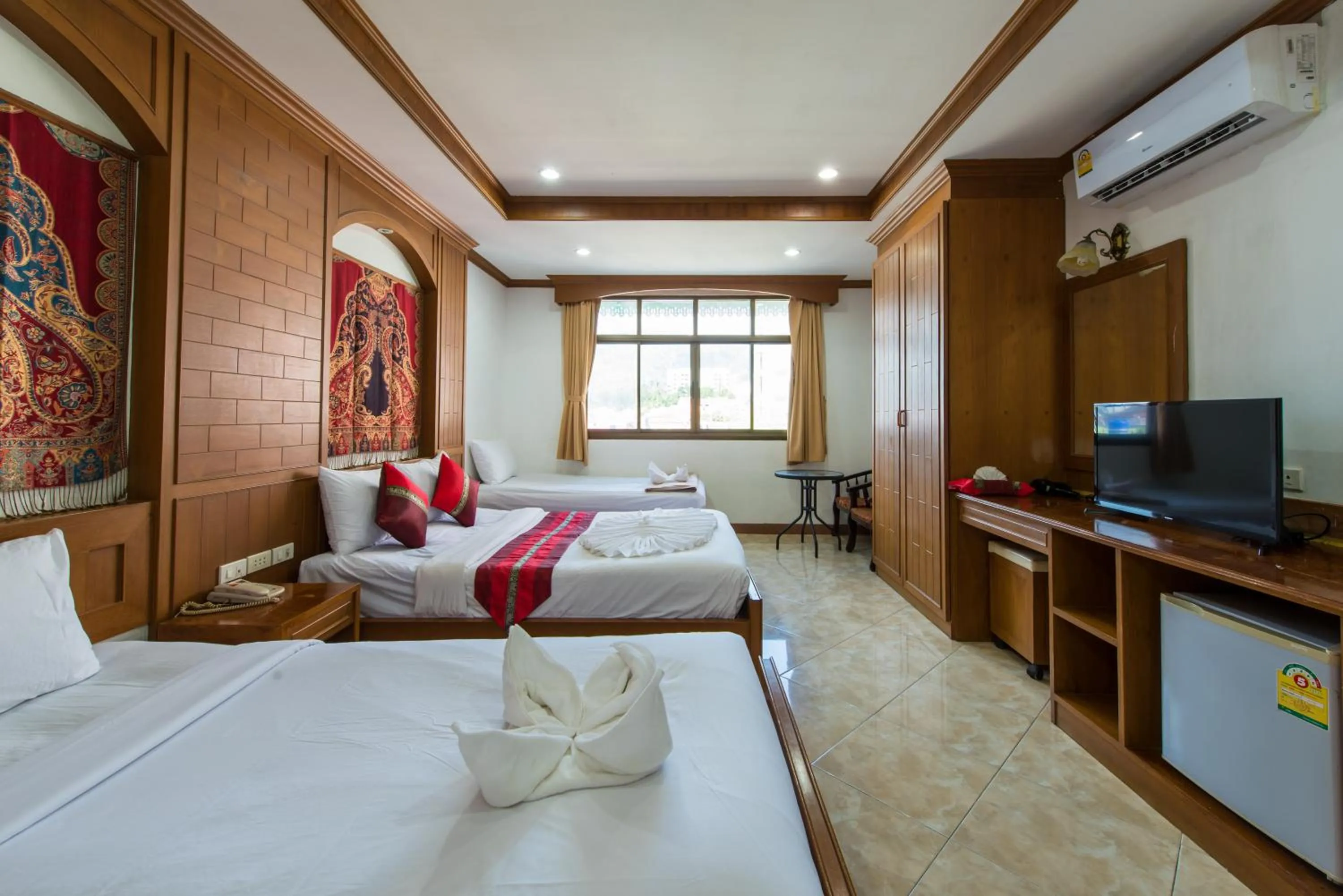 Bed in Magnific Patong