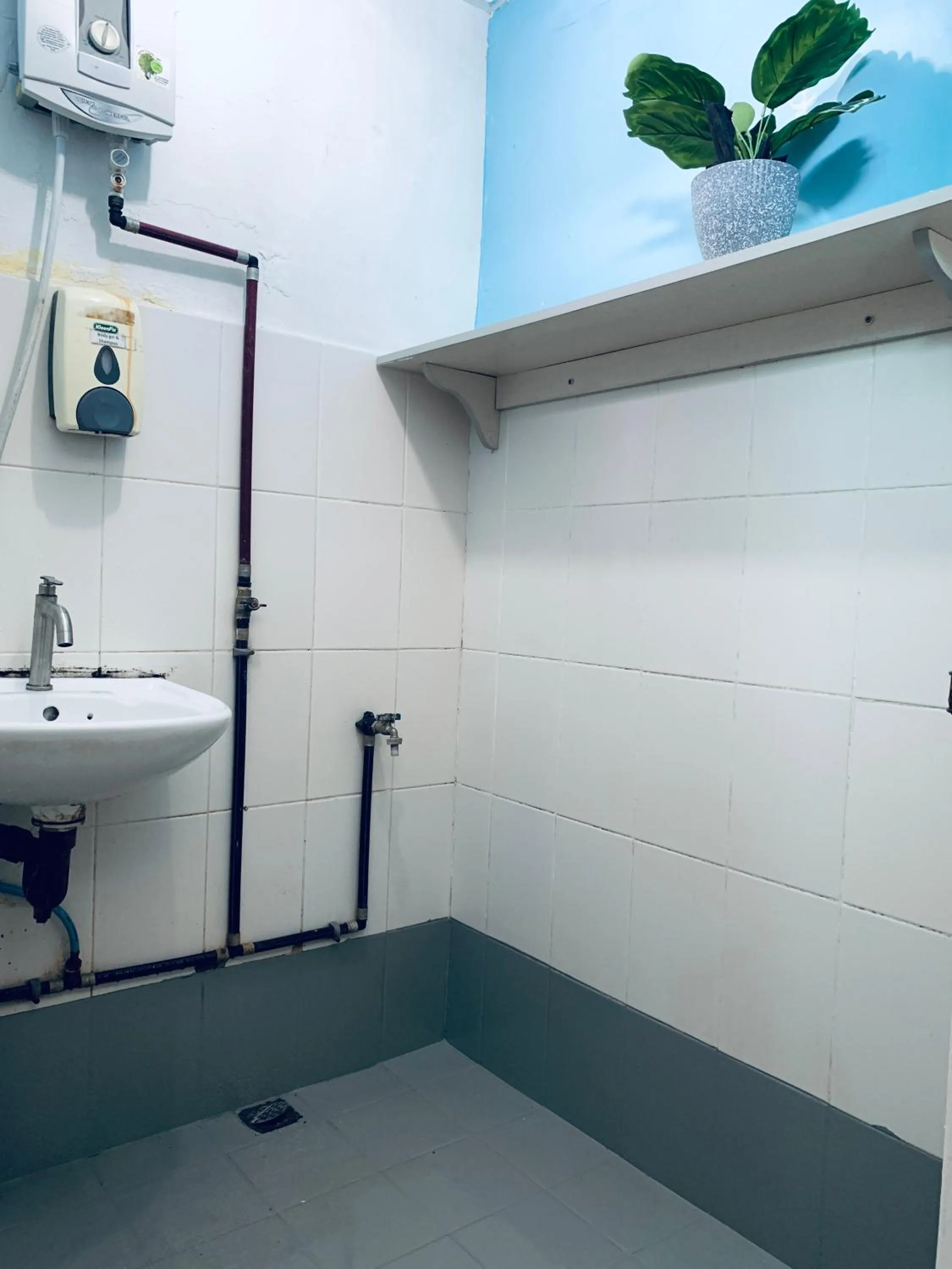 Bathroom in Prima B&B Hostel