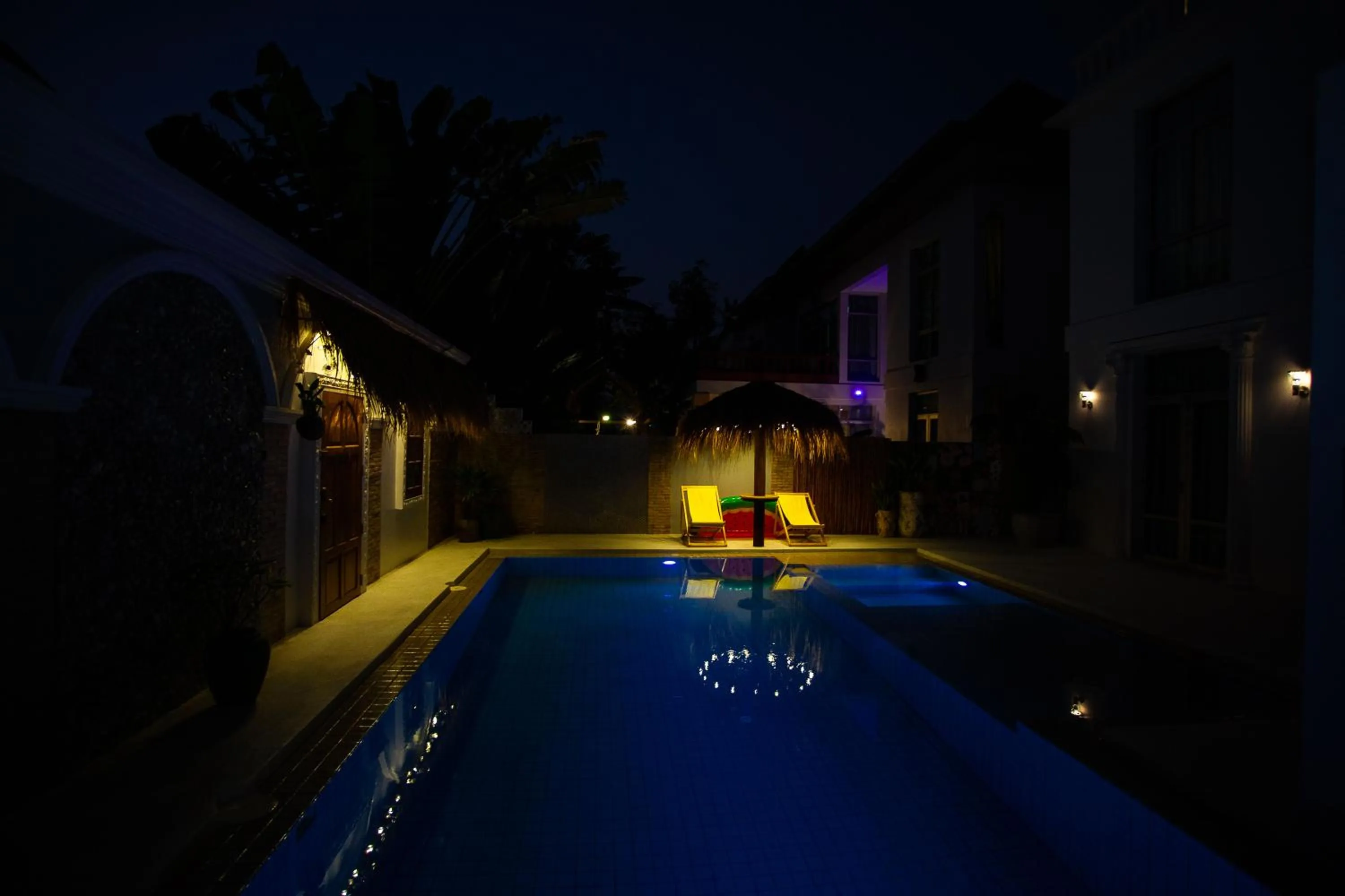 Night in Nagawari Art Maldives BBQ Pattaya Villa