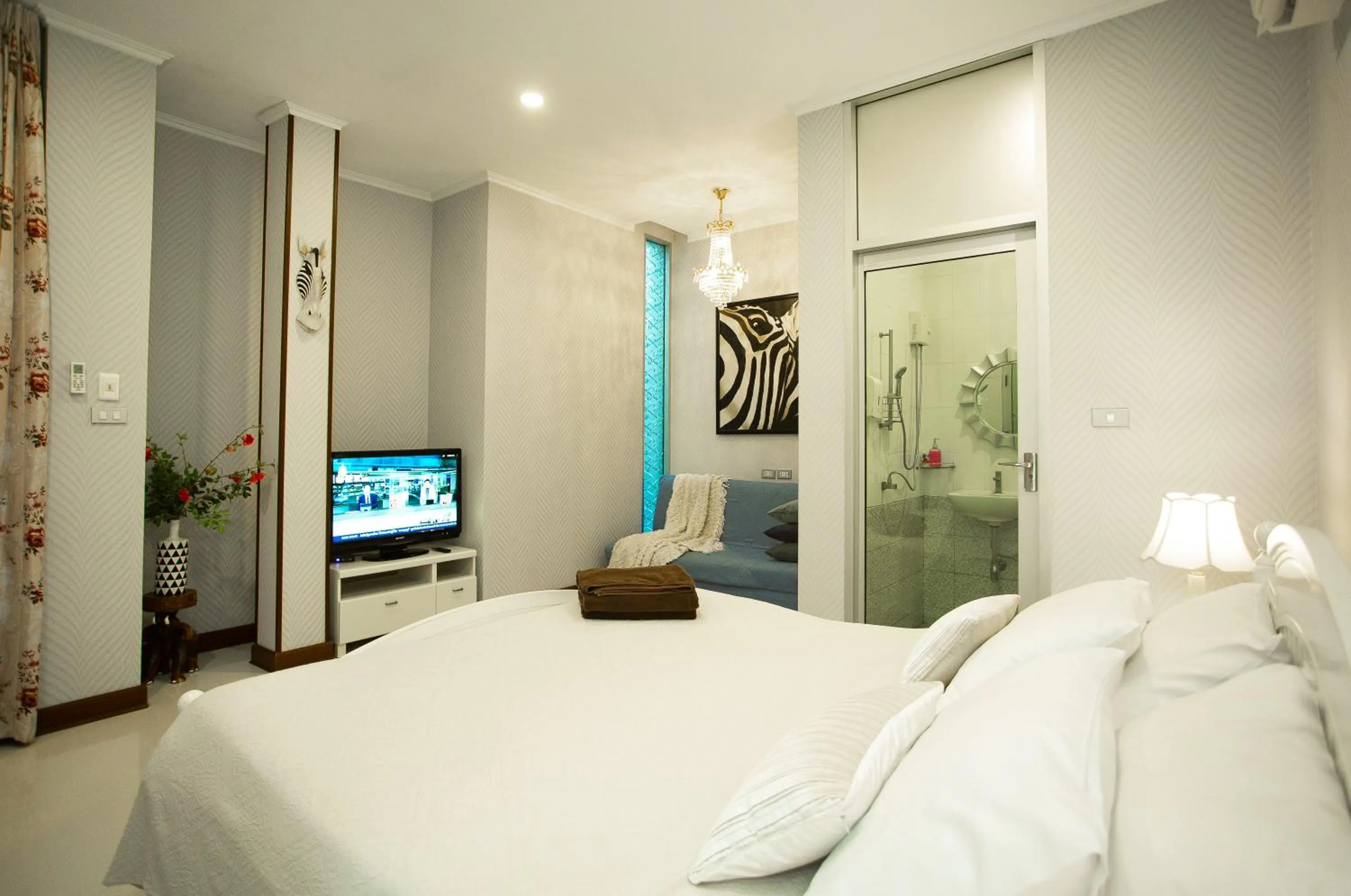 Toilet, Bed in Nagawari Art Maldives BBQ Pattaya Villa