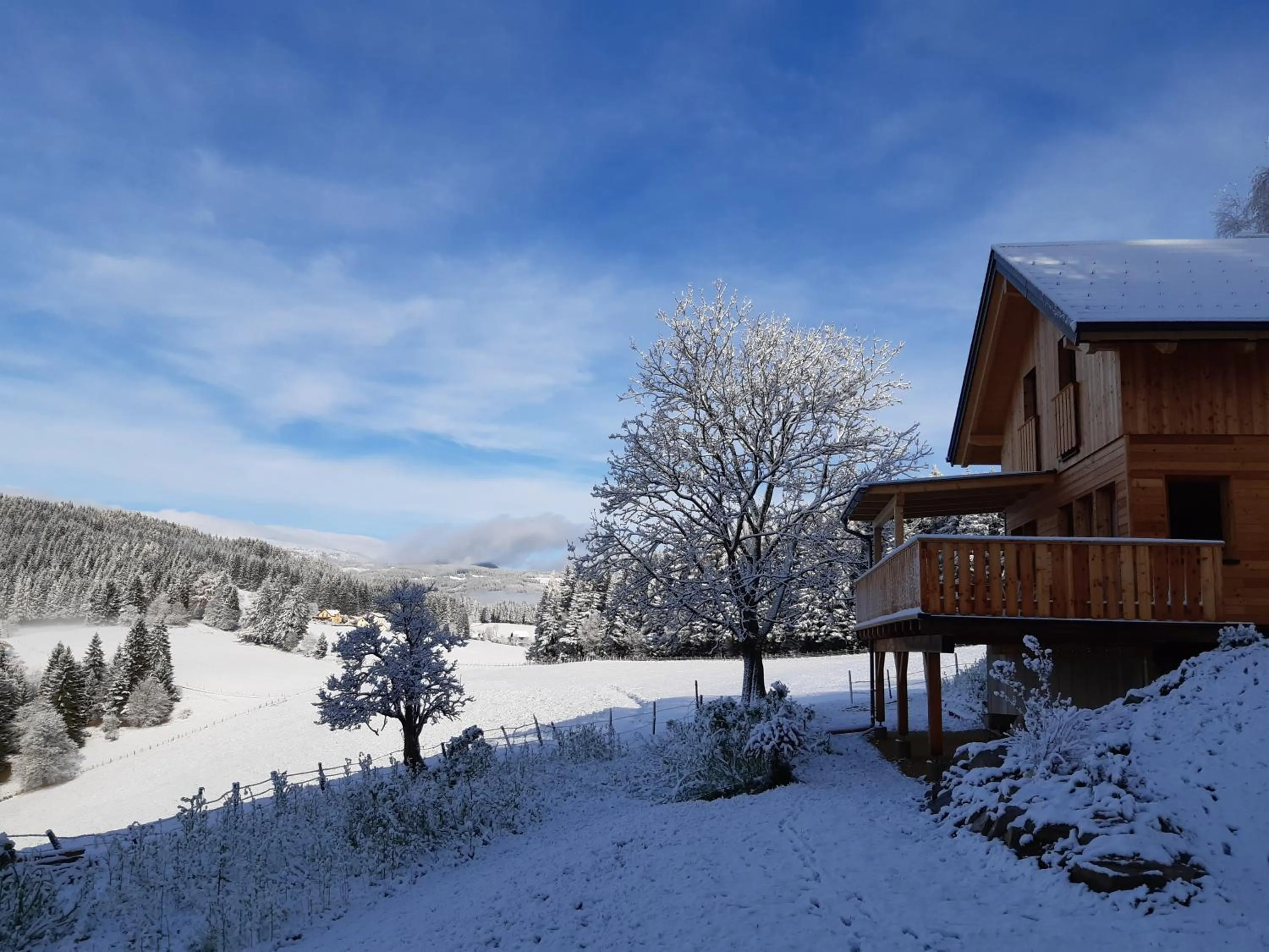 Natural landscape in Auszeit Almhaus Schmalzbauer