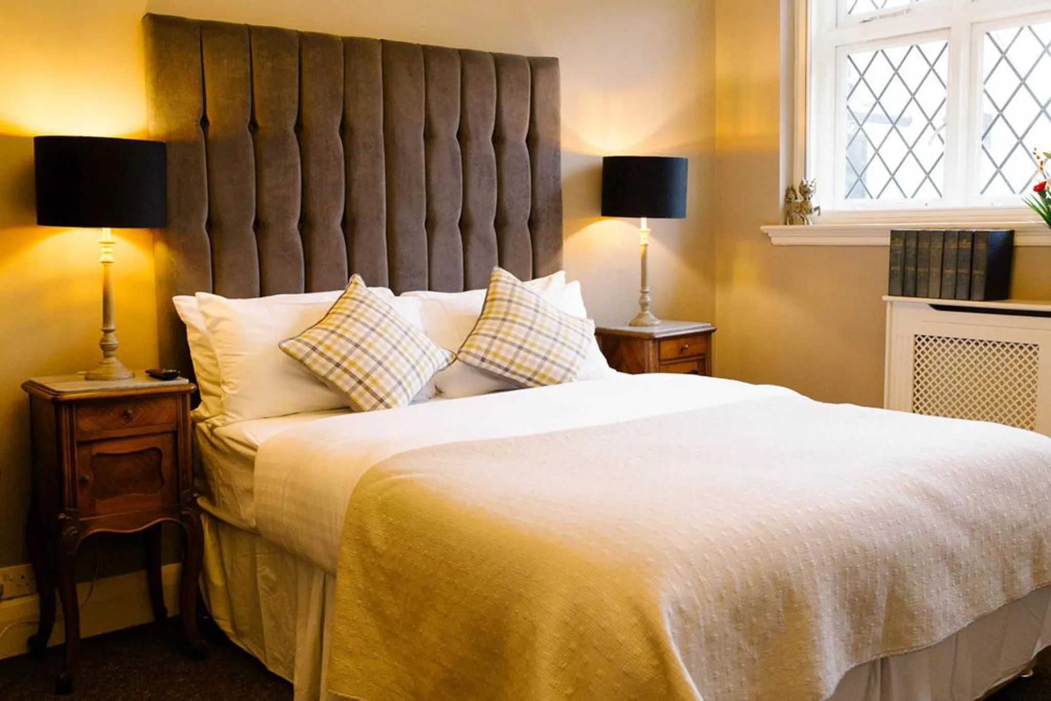 Bedroom, Bed in Prince of Wales - Townhouse