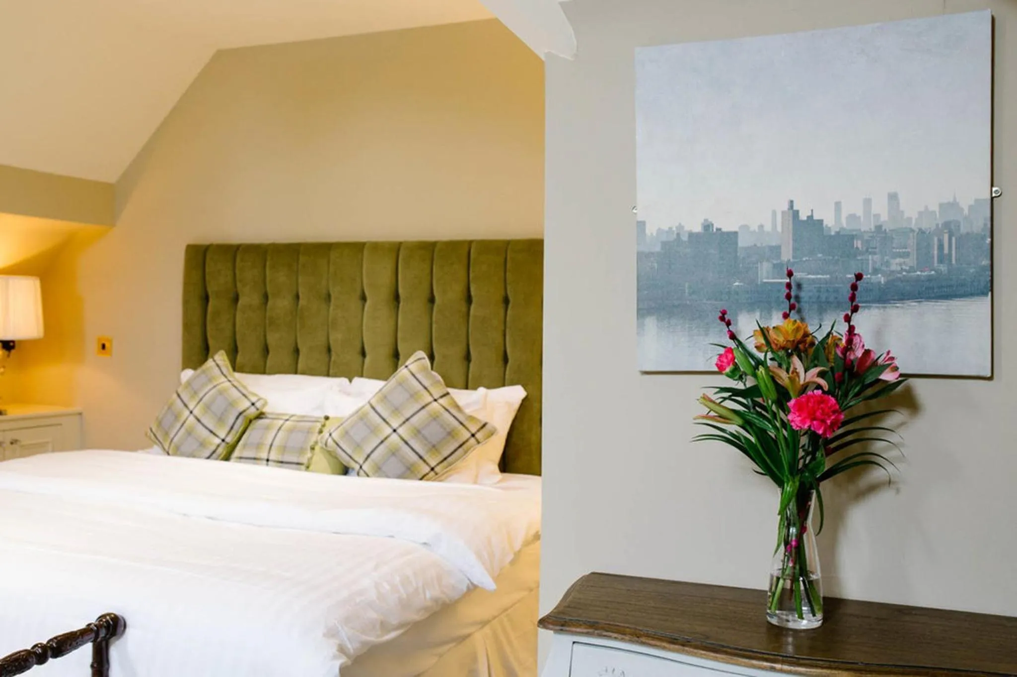 Bedroom, Bed in Prince of Wales - Townhouse