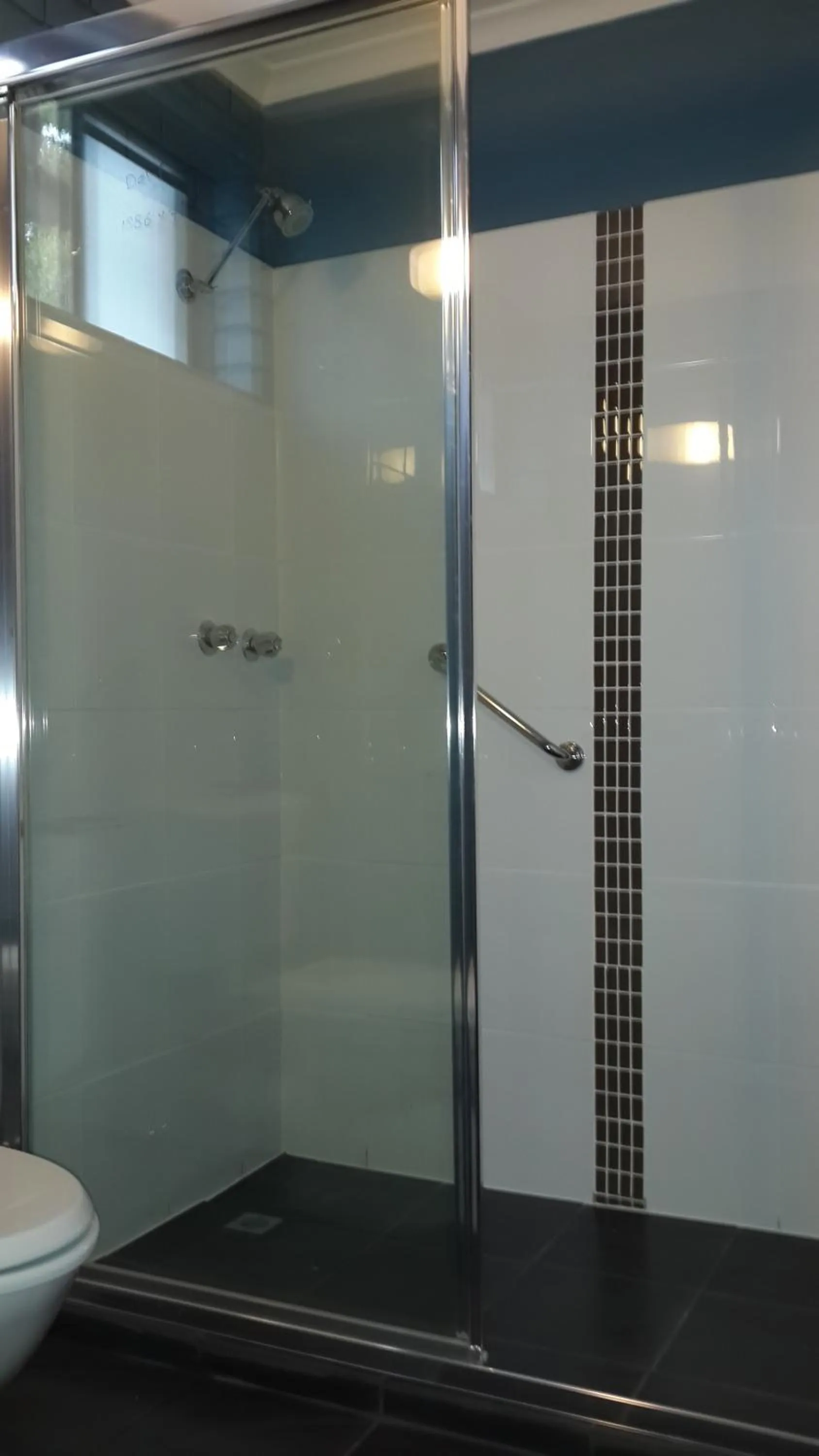 Bathroom in Zero Inn Motel