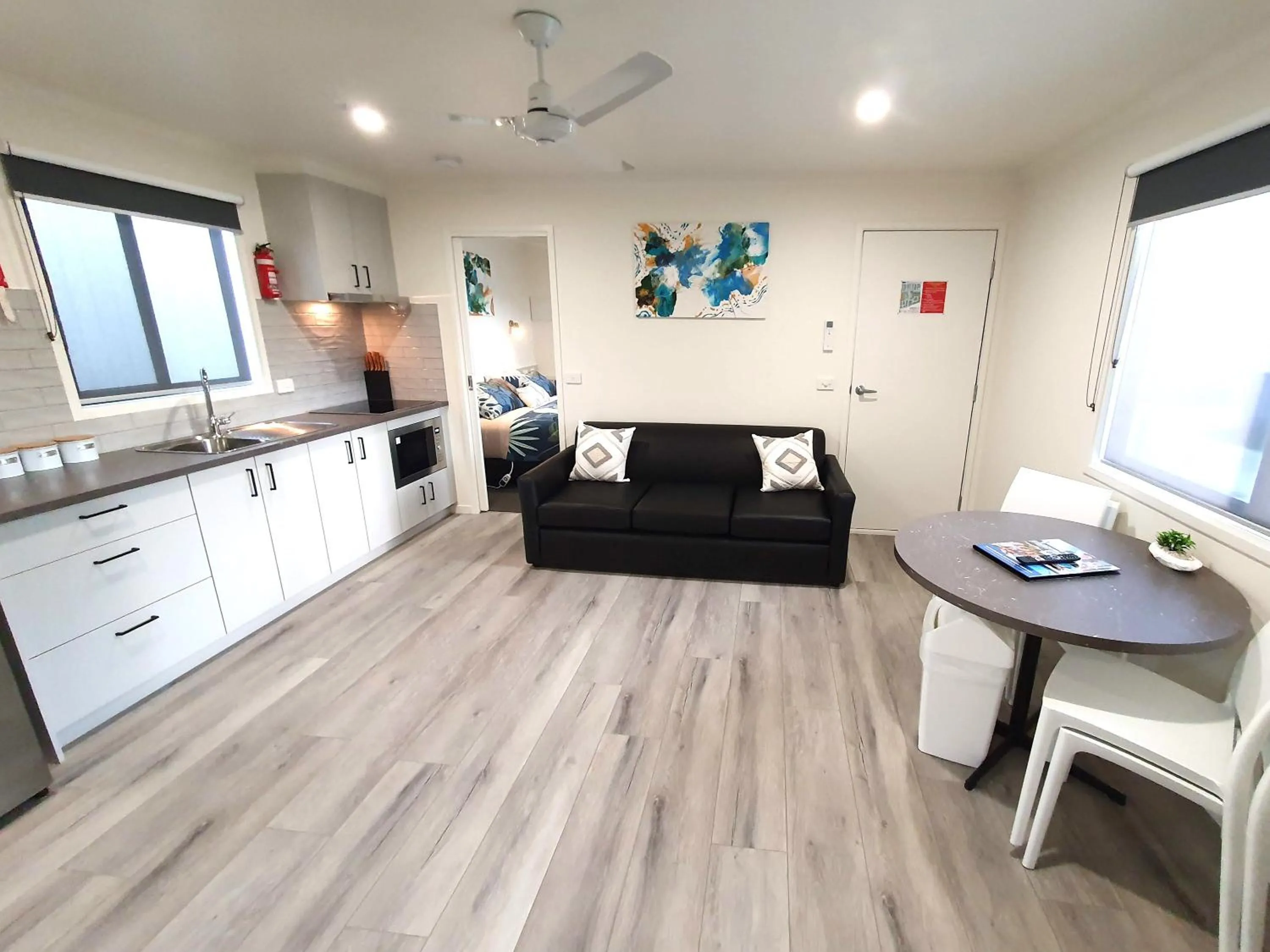 Kitchen or kitchenette in BIG4 Whiters Holiday Village