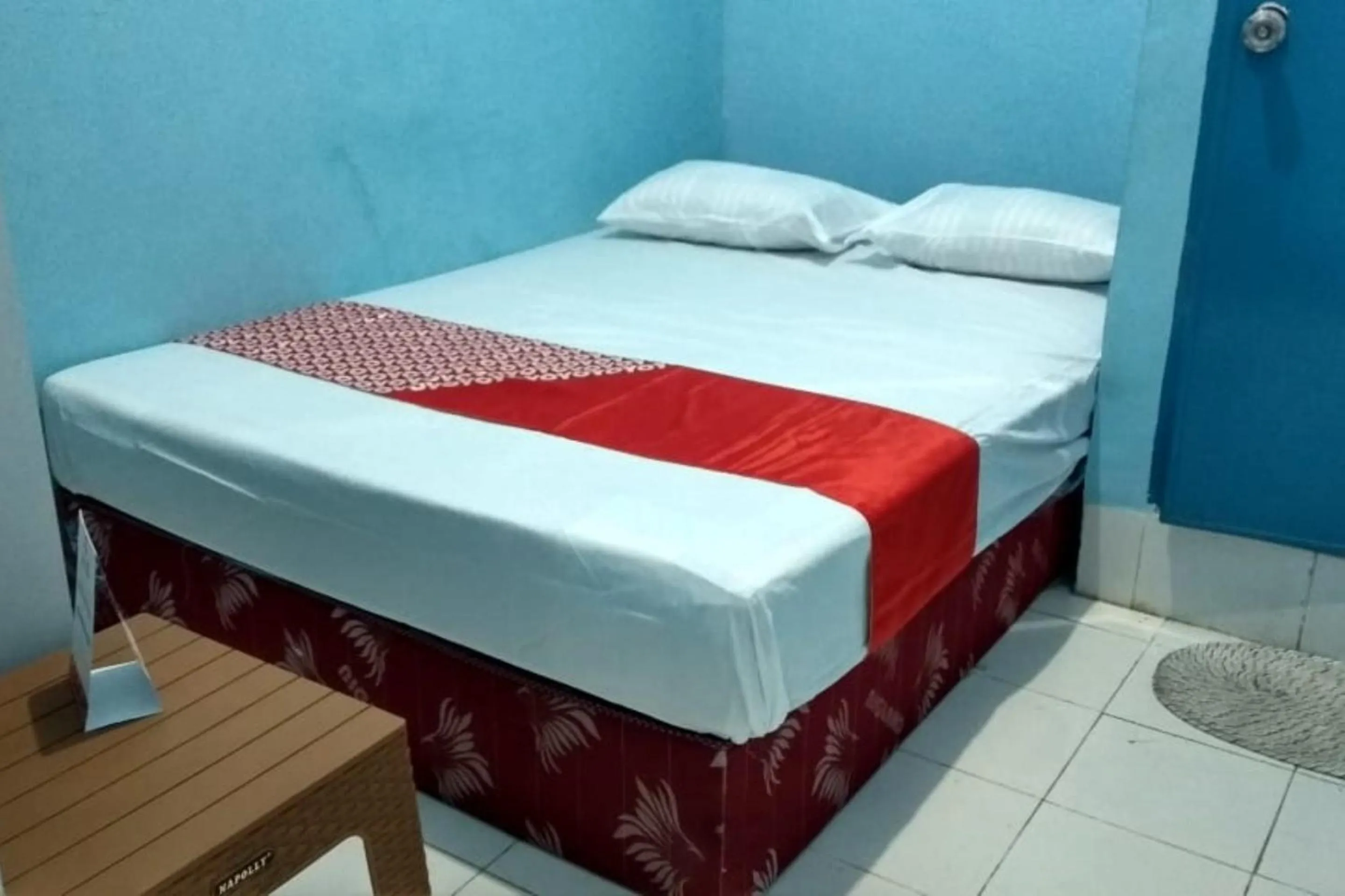 Bedroom, Bed in Hotel O Homestay 47 Latanete Near Living Plaza