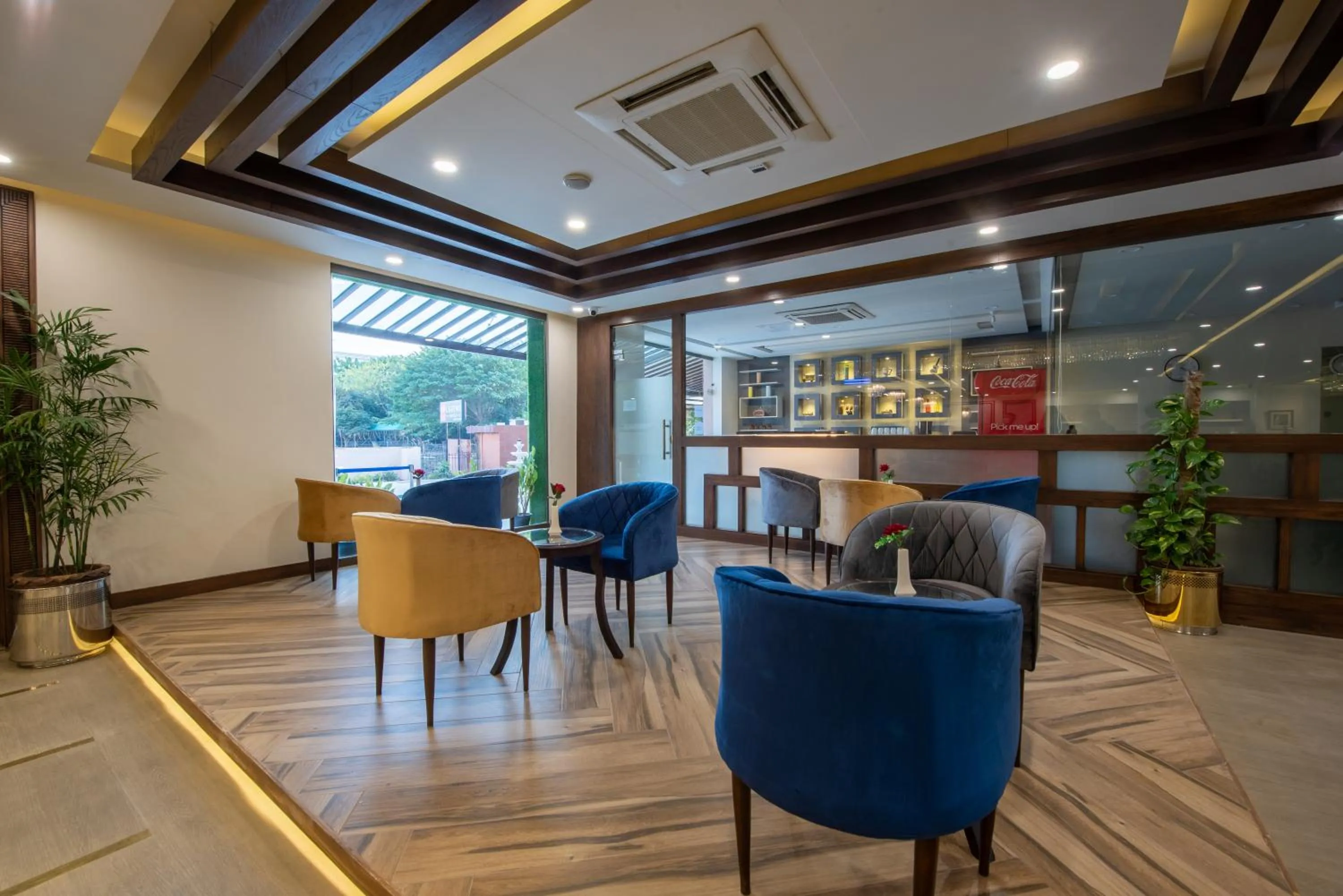 Lounge or bar in Legend Hotel Islamabad