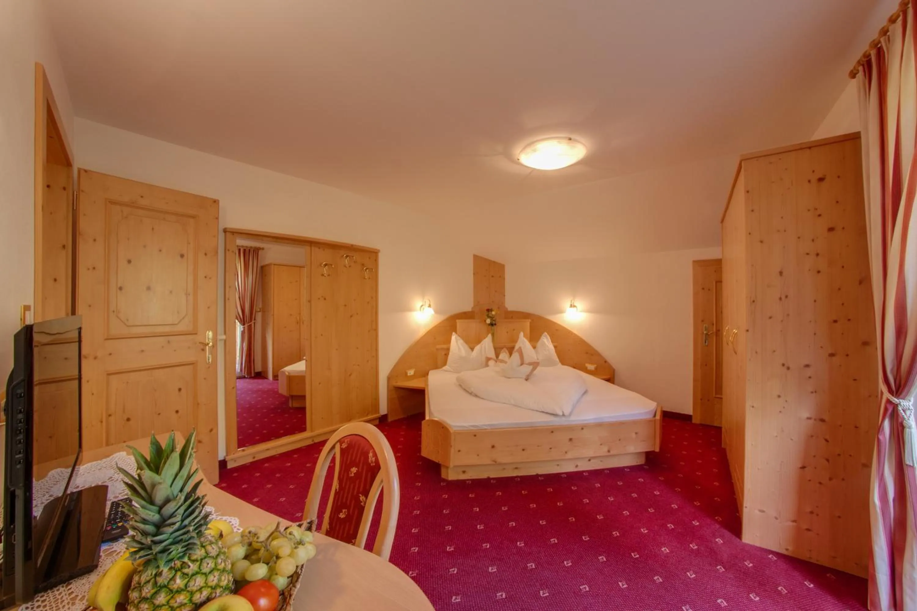 Bedroom, Bed in Appartements Verdinserhöhe