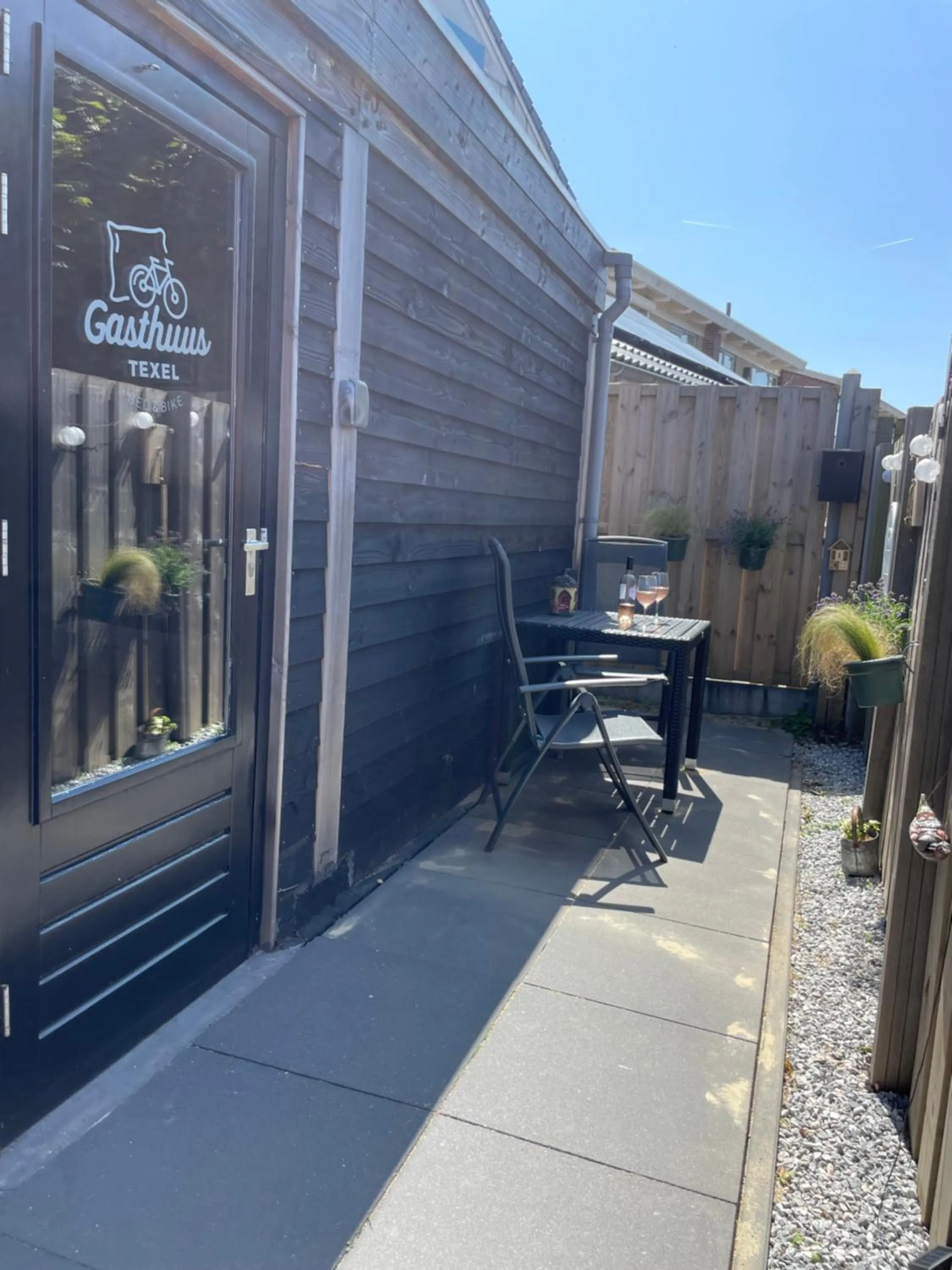 Garden in Bed & Bike Gasthuus Texel