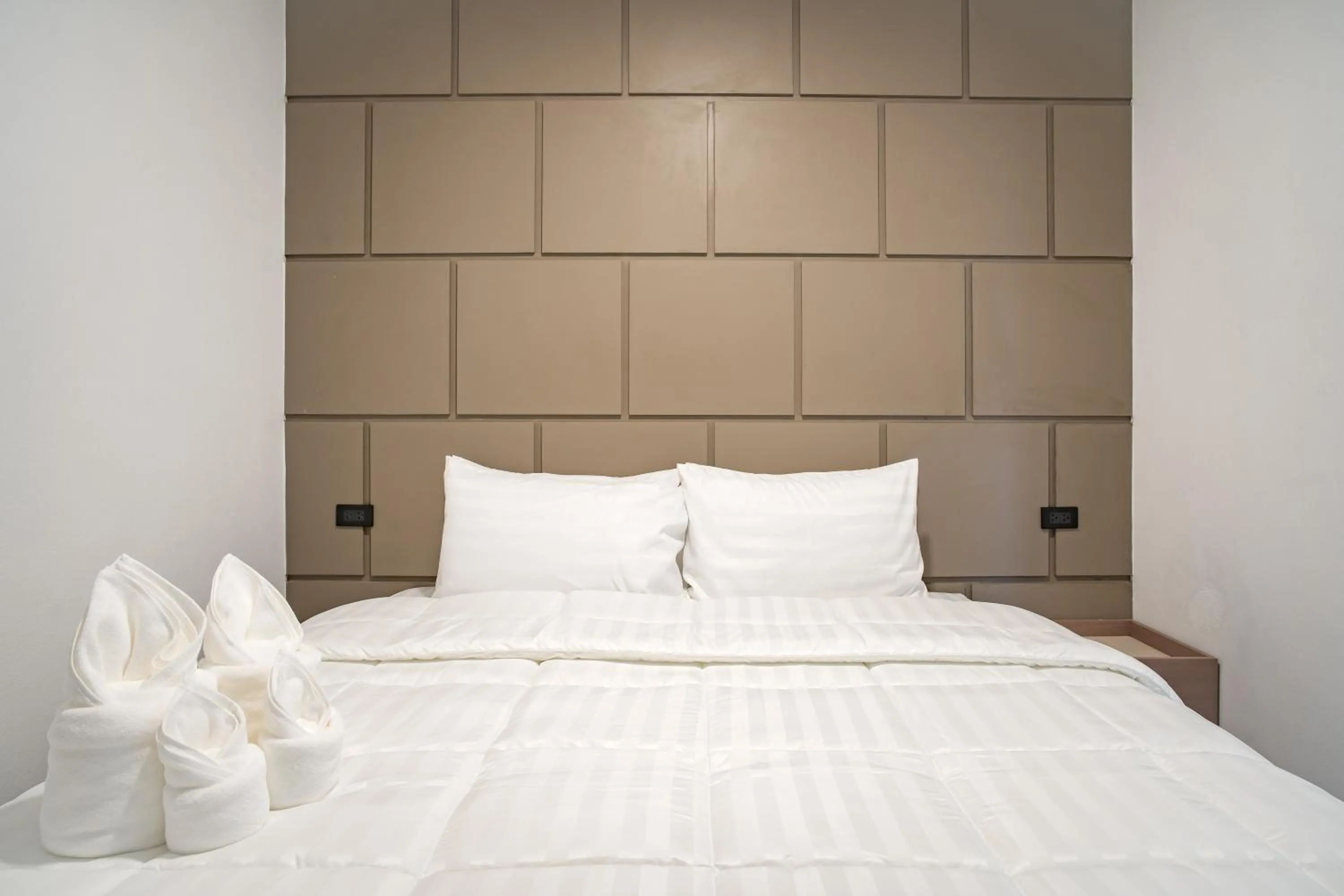 Bed in Pine Bungalow Krabi