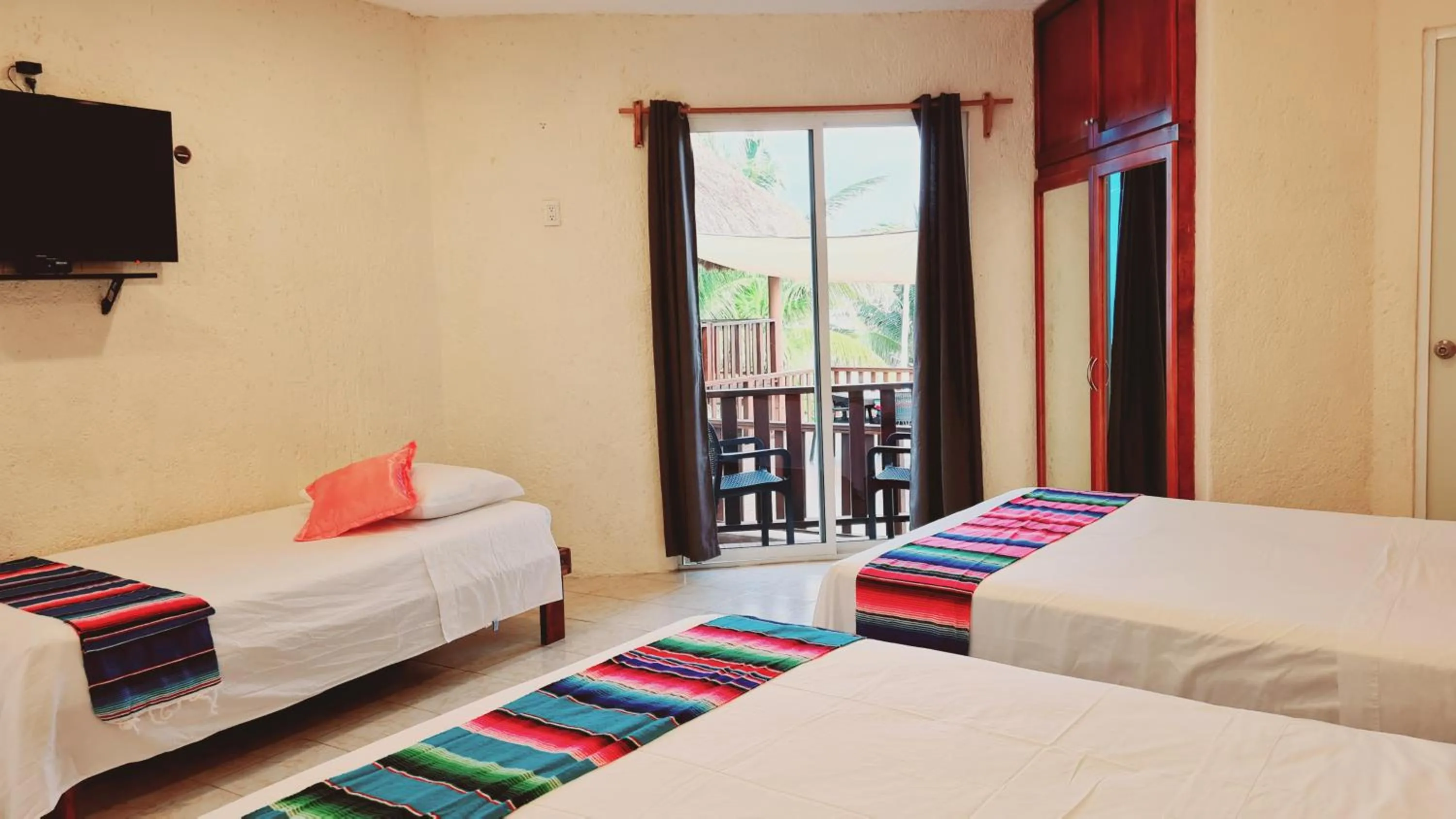 Bedroom, Bed in Hotel Machos Mahahual