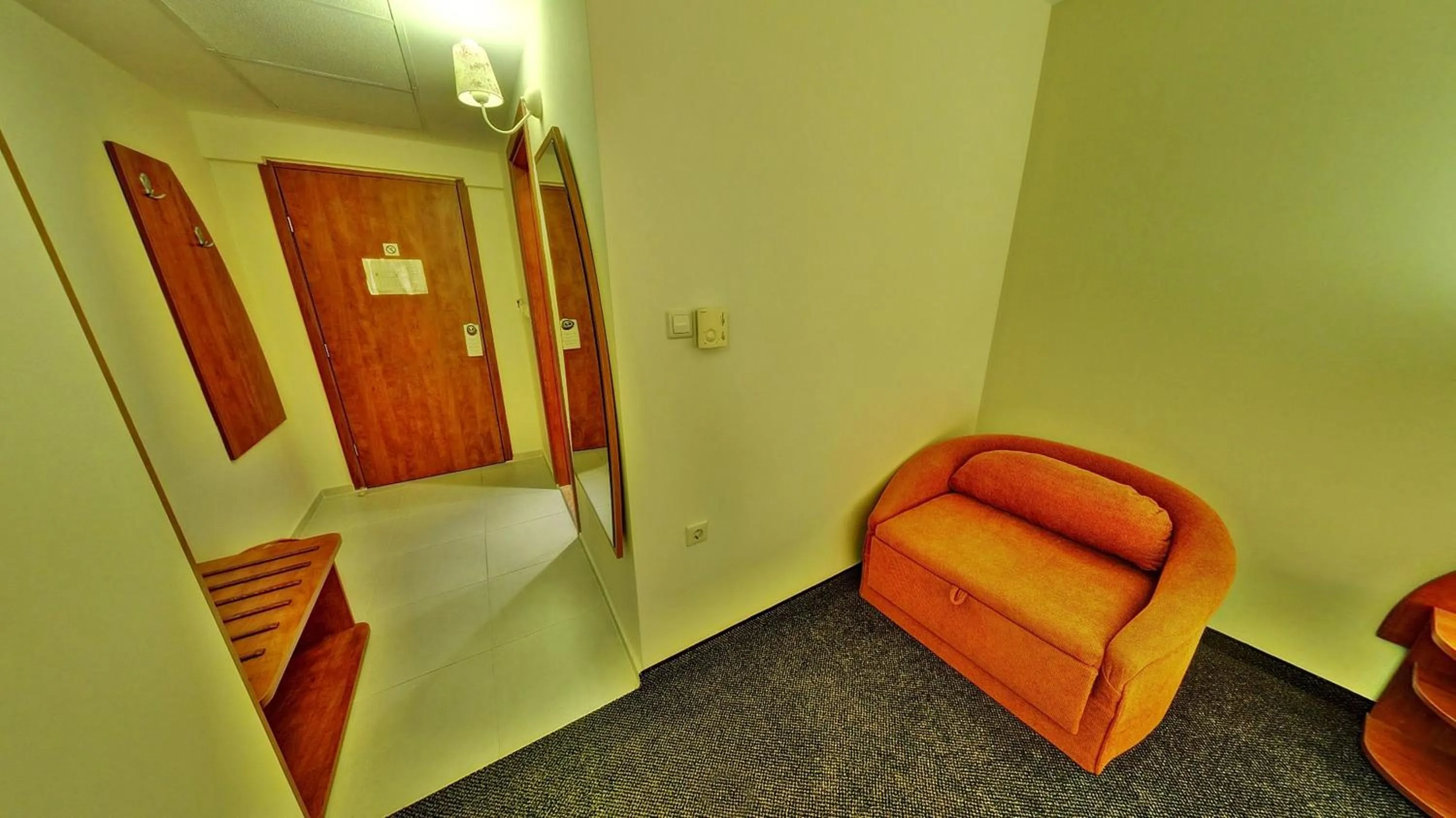 Photo of the whole room in Hotel Exotica