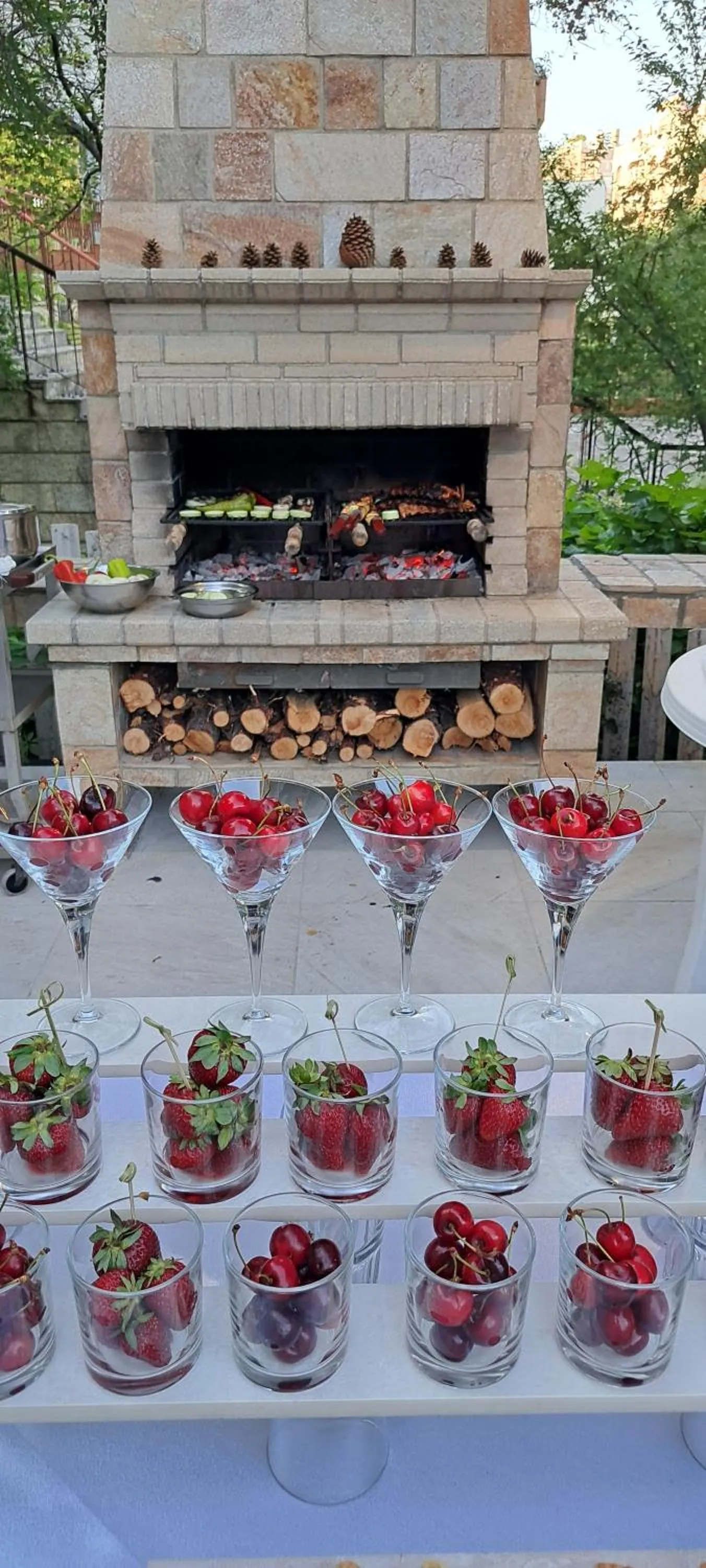 Restaurant/places to eat in Hotel Exotica