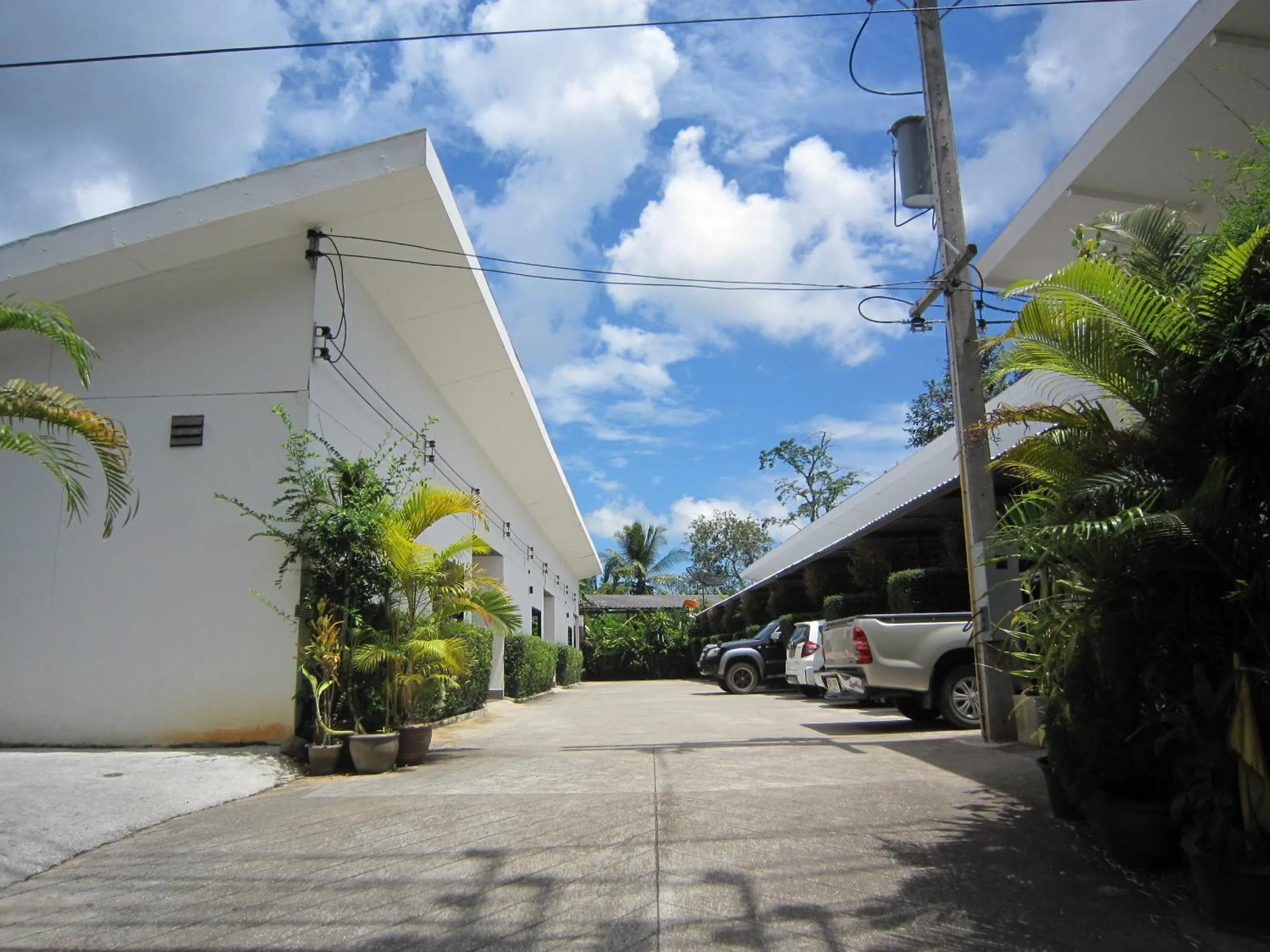 Facade/entrance in Pine Home