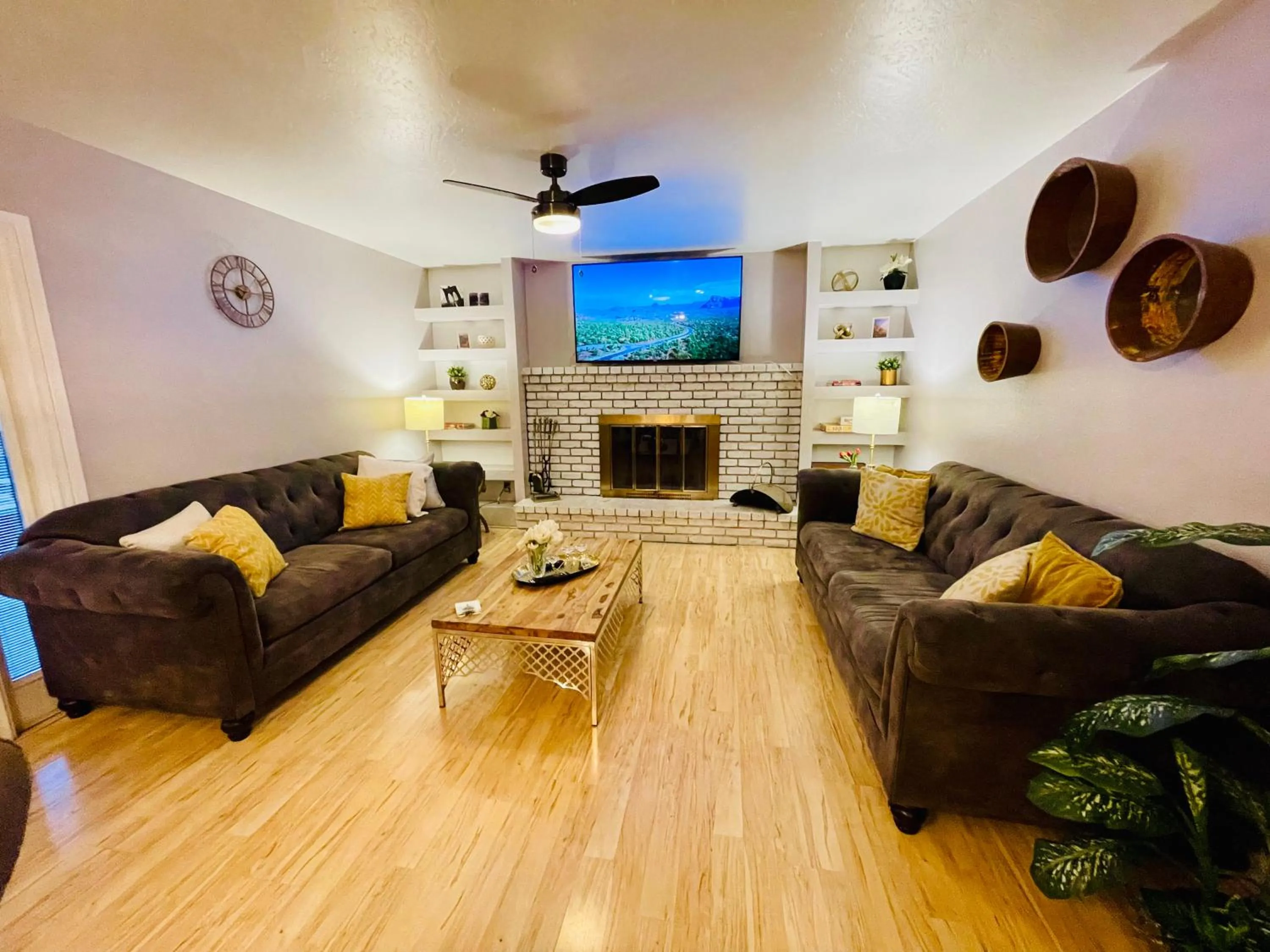 Tempe Escape with Heated Pool, Billiards & Firepit Fun