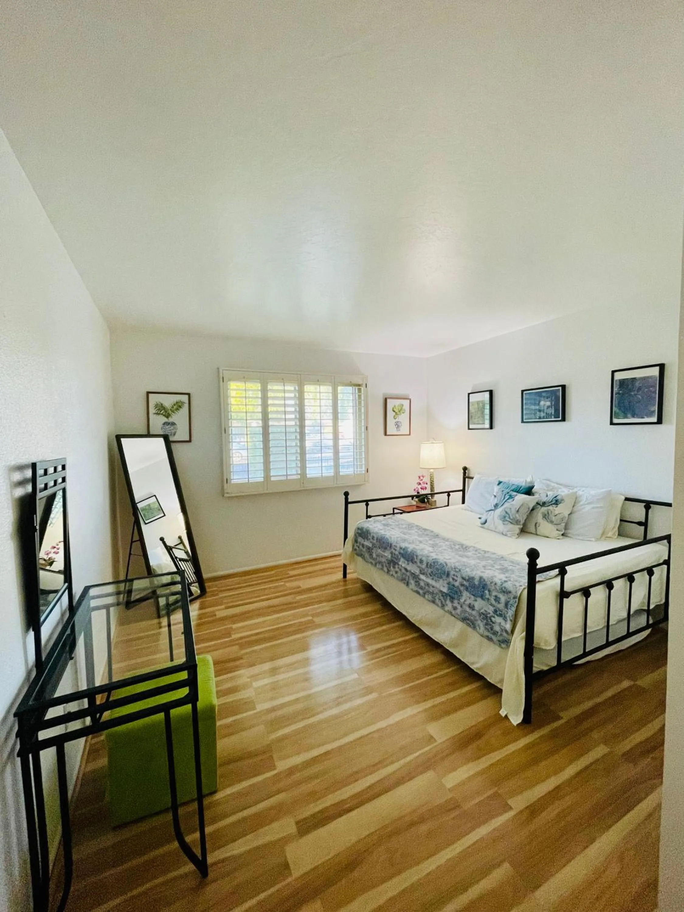 Bed in Tempe Escape with Heated Pool, Billiards & Firepit Fun