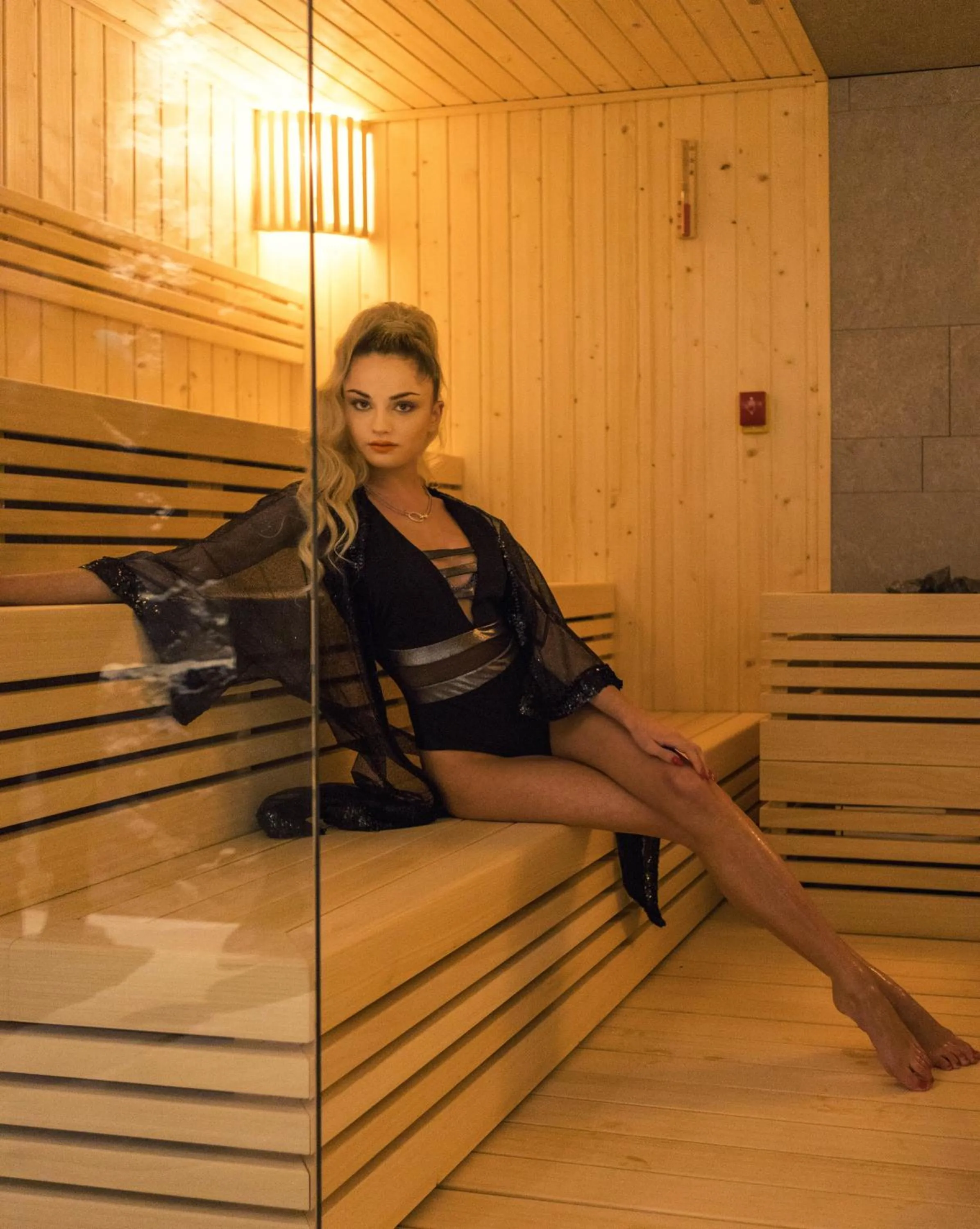 Sauna in Spa & Wellness by Des Anglais " Accesso SPA compreso"