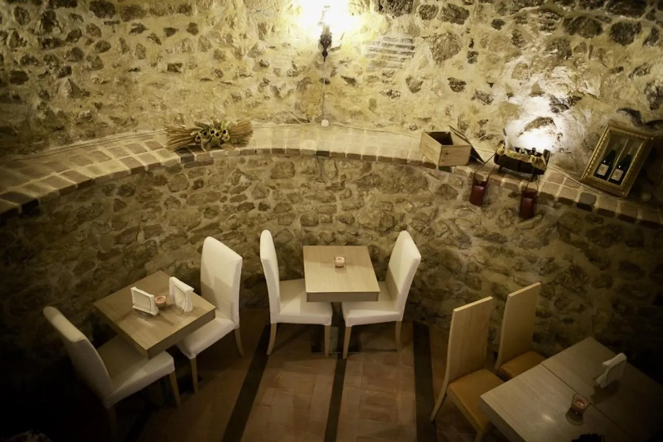 Restaurant/places to eat in Torre dei Sogni B&B