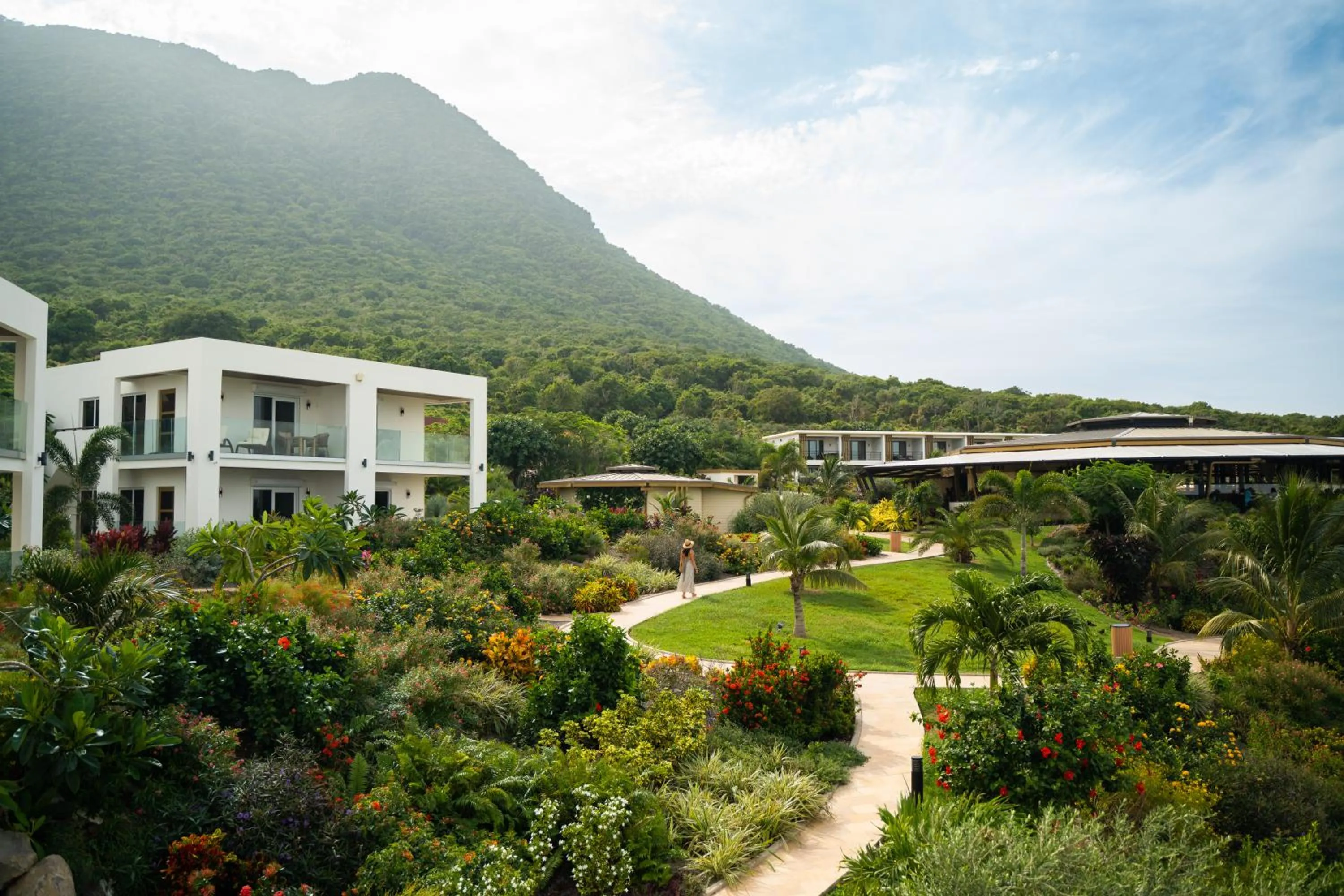 Property building in Golden Rock Dive and Nature Resort