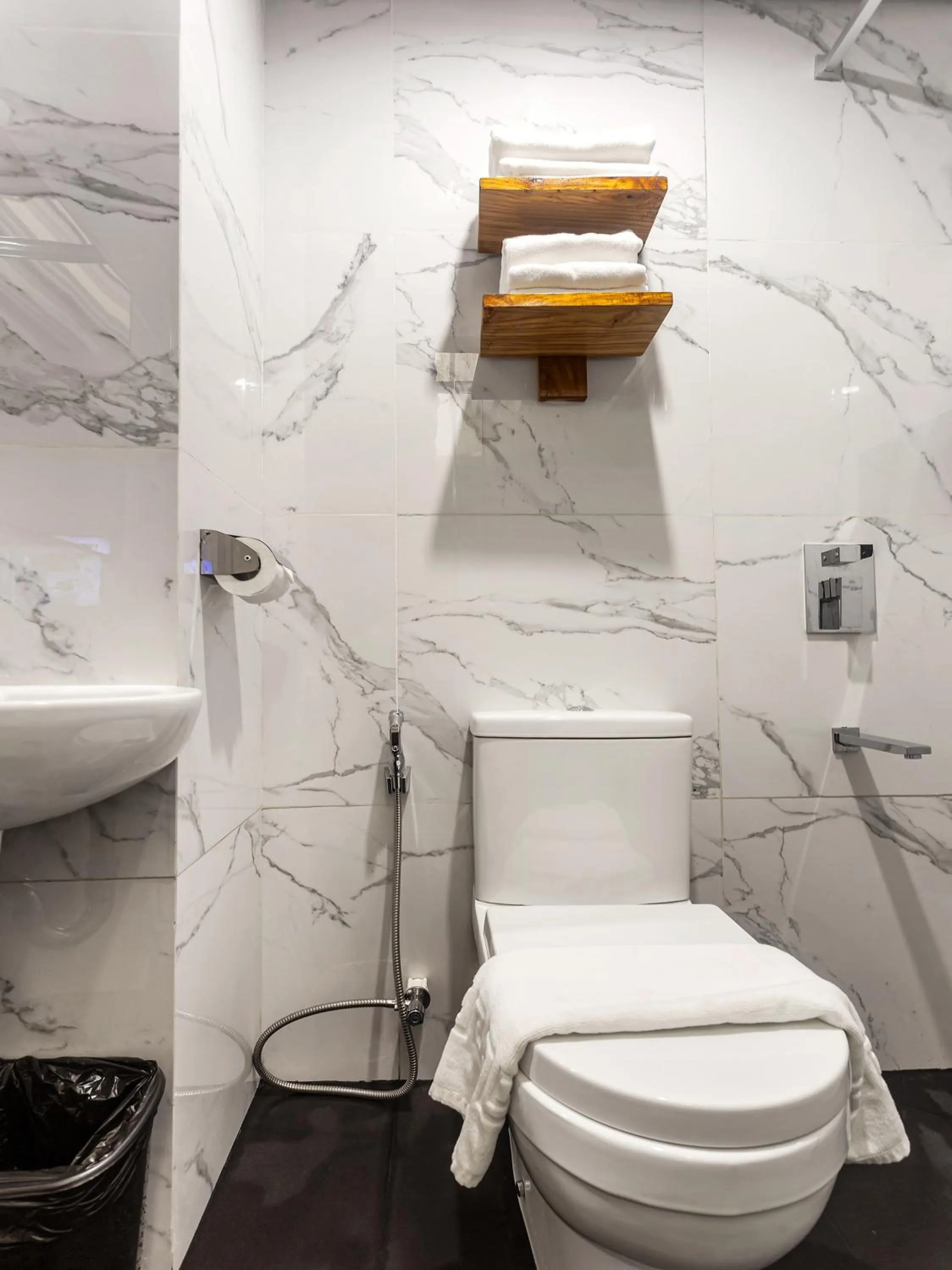 Bathroom in Airo Hotel Manila