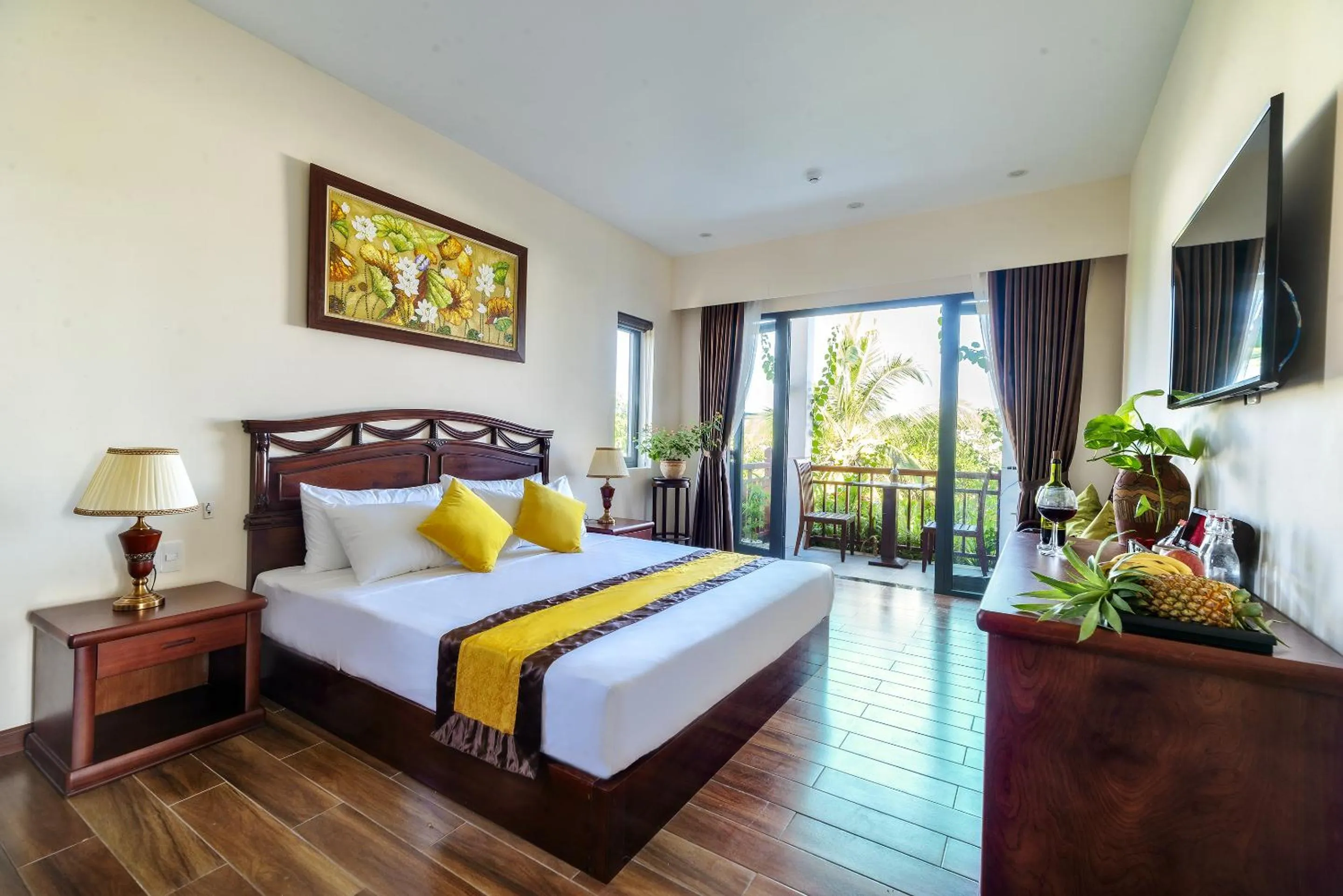 Photo of the whole room, Bed in SHALA BOUTIQUE HOIAN