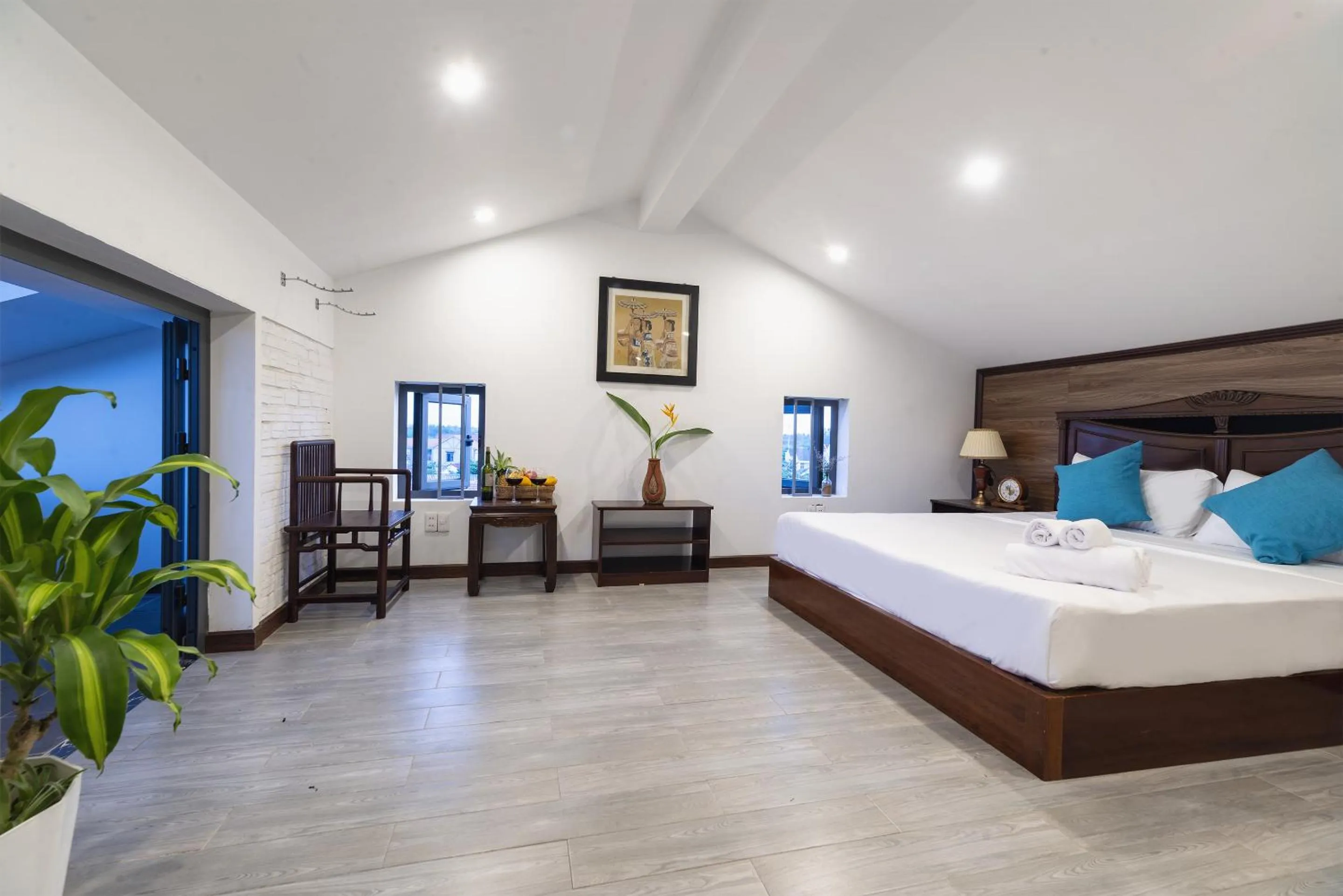 Photo of the whole room, Bed in SHALA BOUTIQUE HOIAN