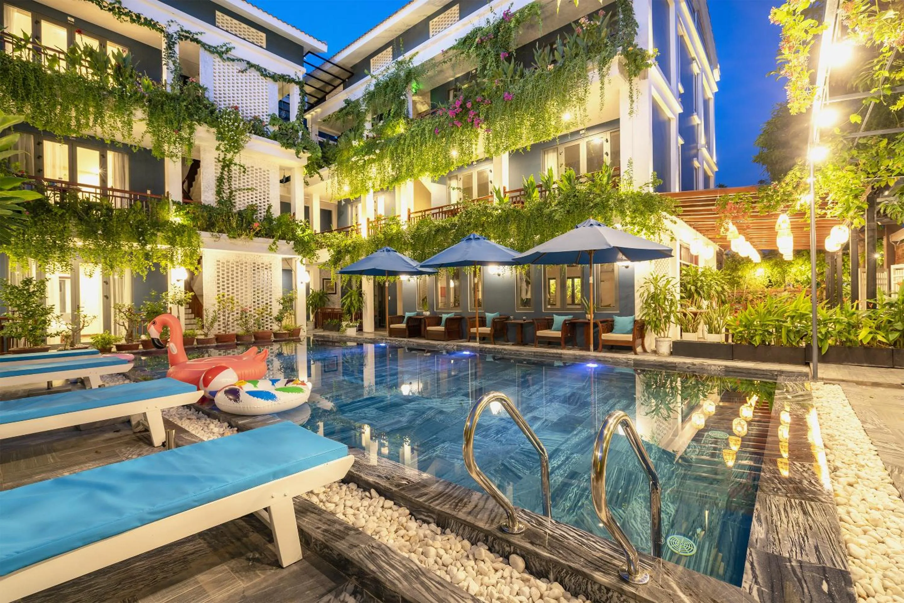 Swimming pool in SHALA BOUTIQUE HOIAN