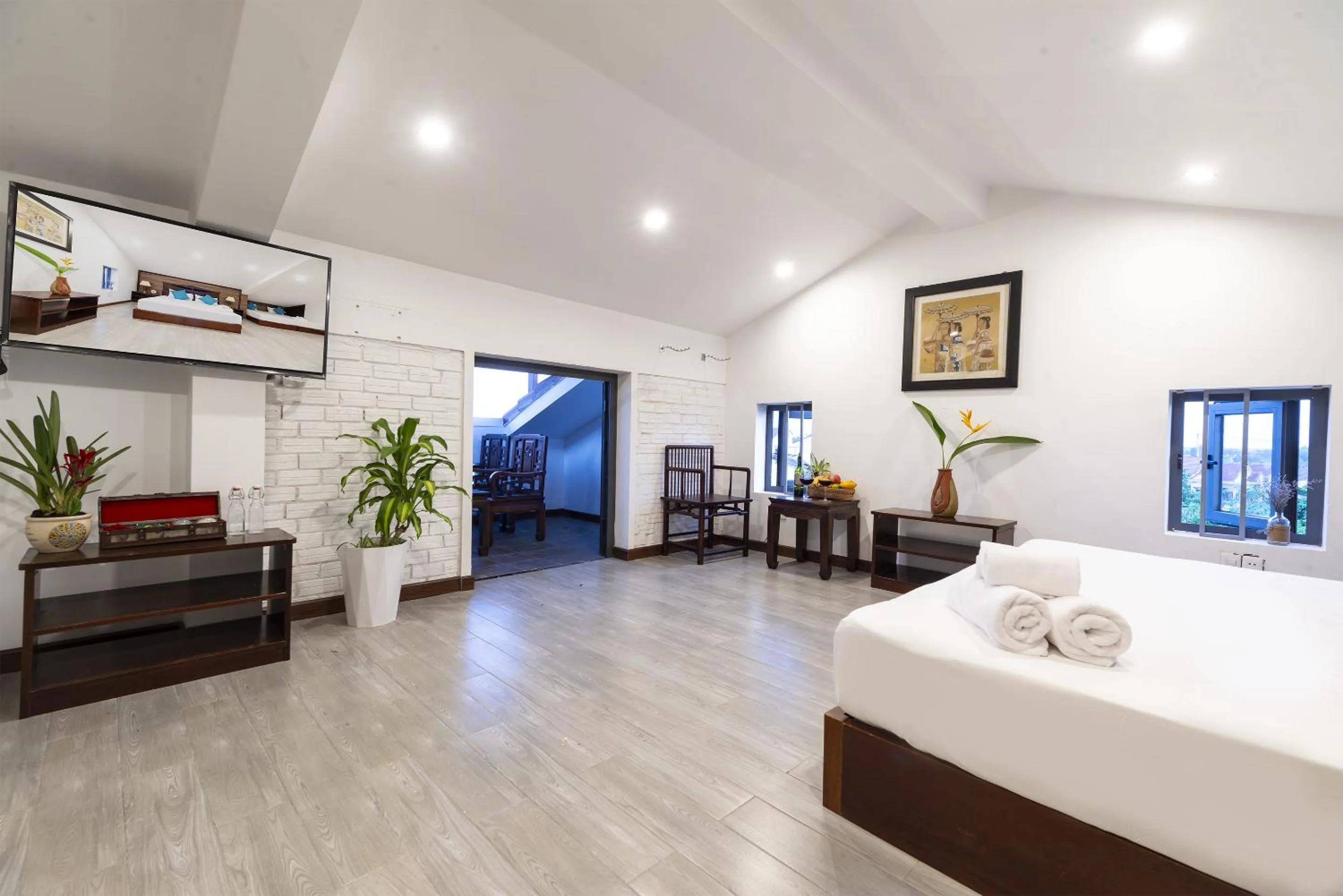 Photo of the whole room, Bed in SHALA BOUTIQUE HOIAN