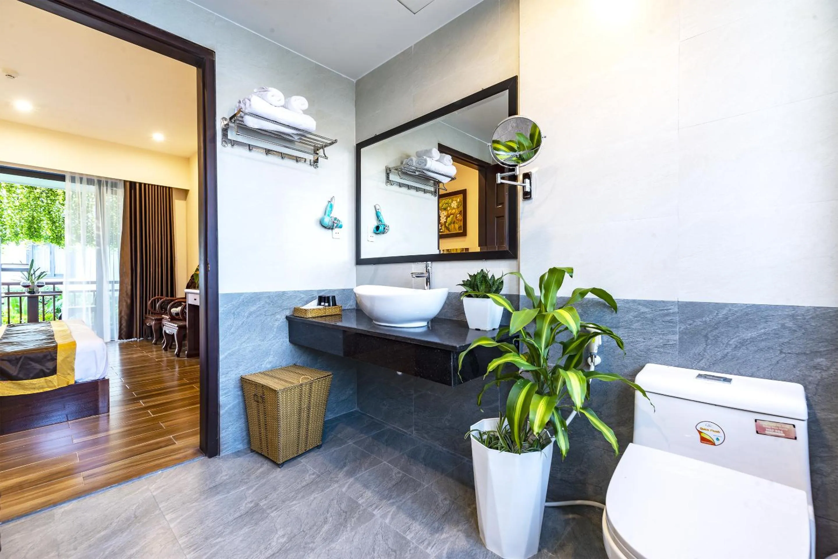 Bathroom in SHALA BOUTIQUE HOIAN