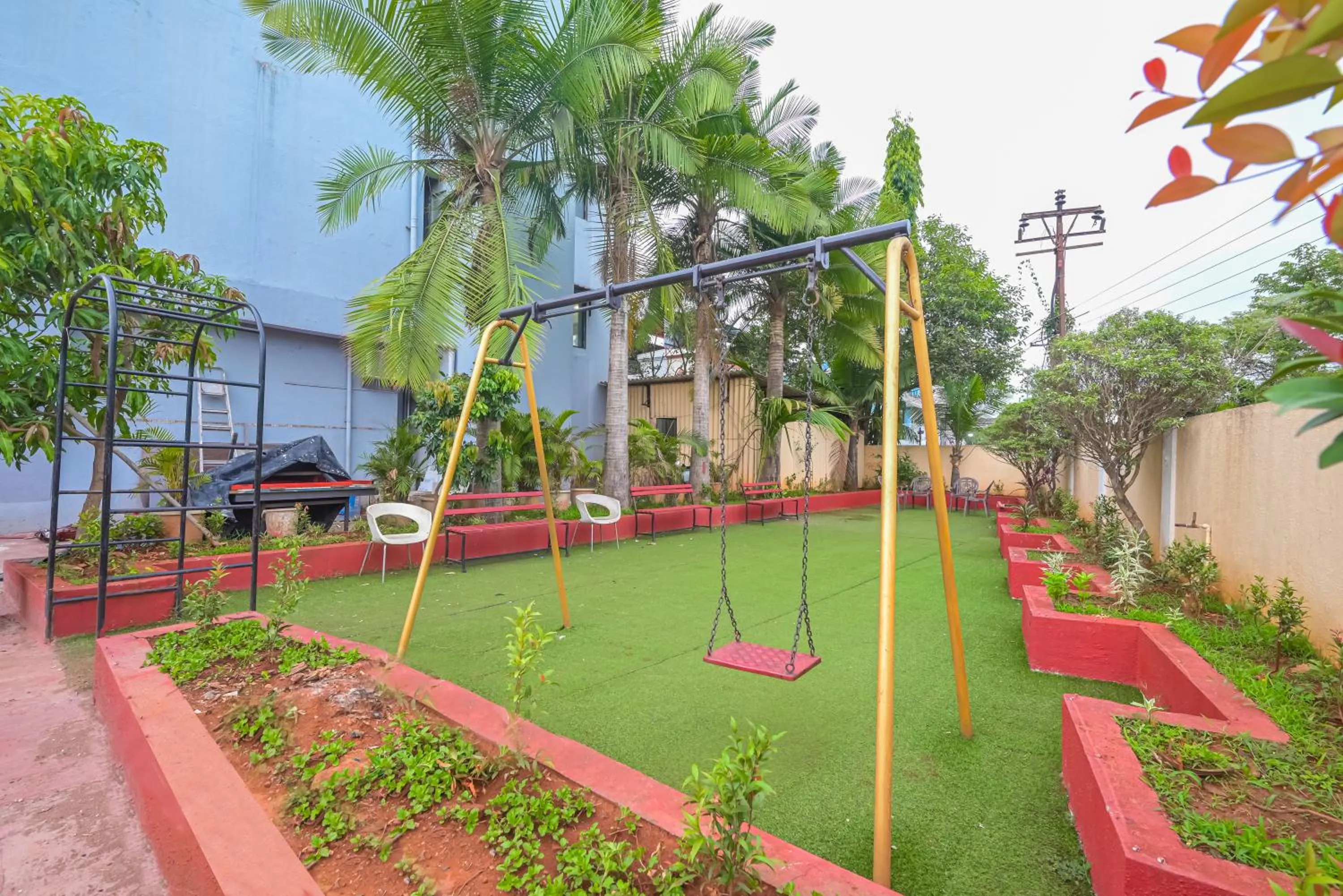 Garden in Hotel Aristro Lonavala