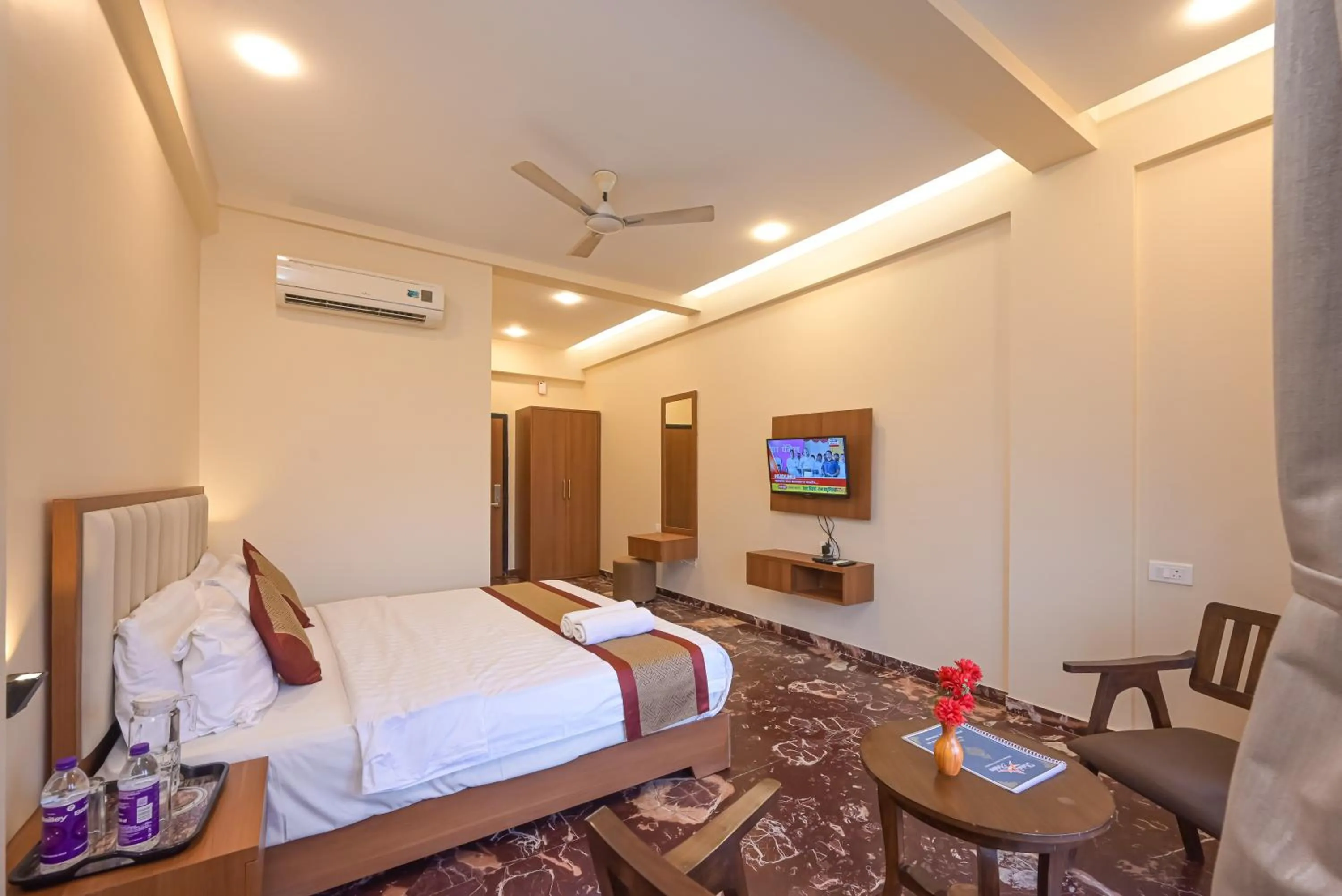 Photo of the whole room, Bed in Hotel Aristro Lonavala