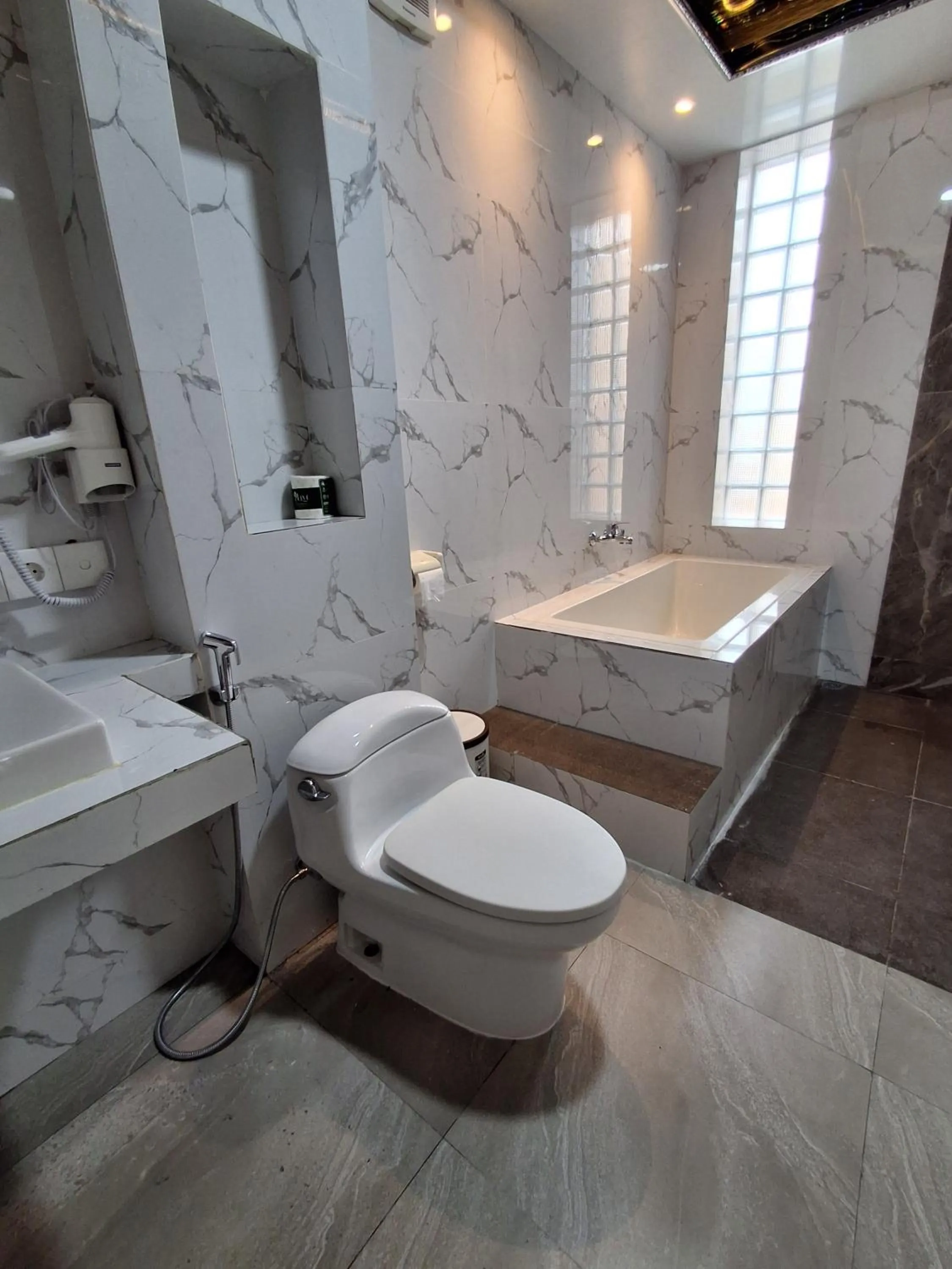 Shower in Daghan Cottage Nusa Penida