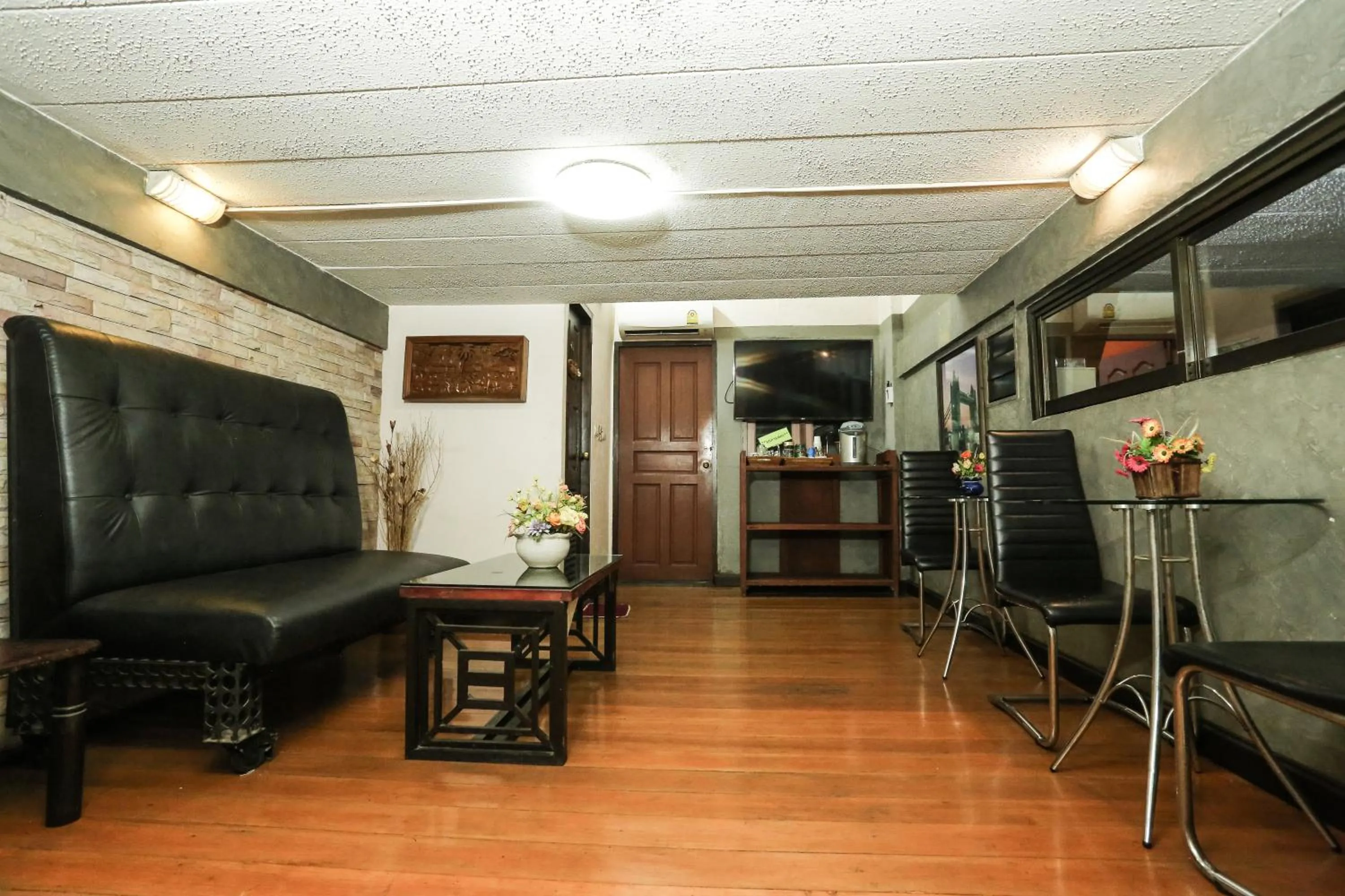 Seating area in PJR Chateau