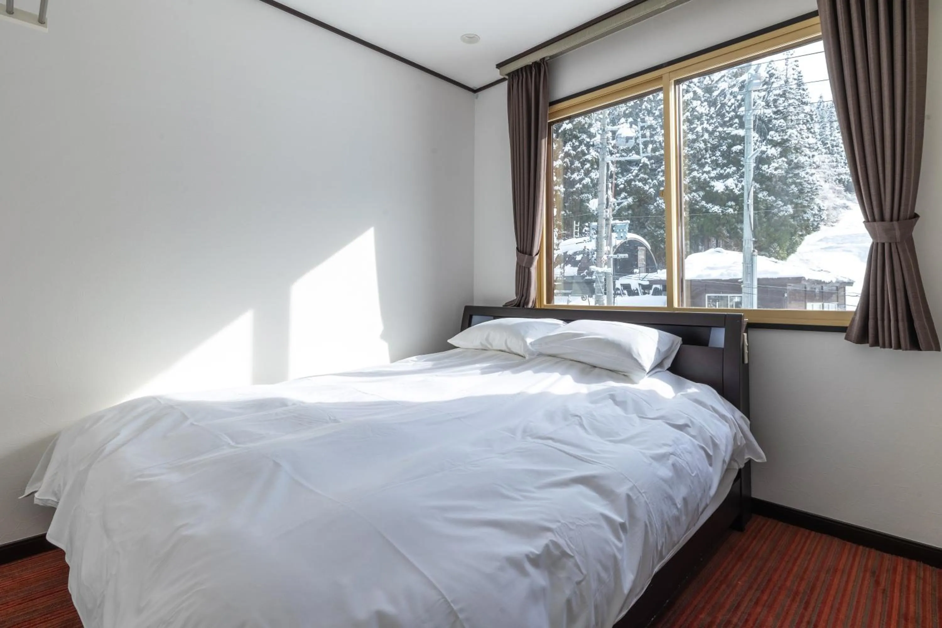 Bed in Address Nagasaka