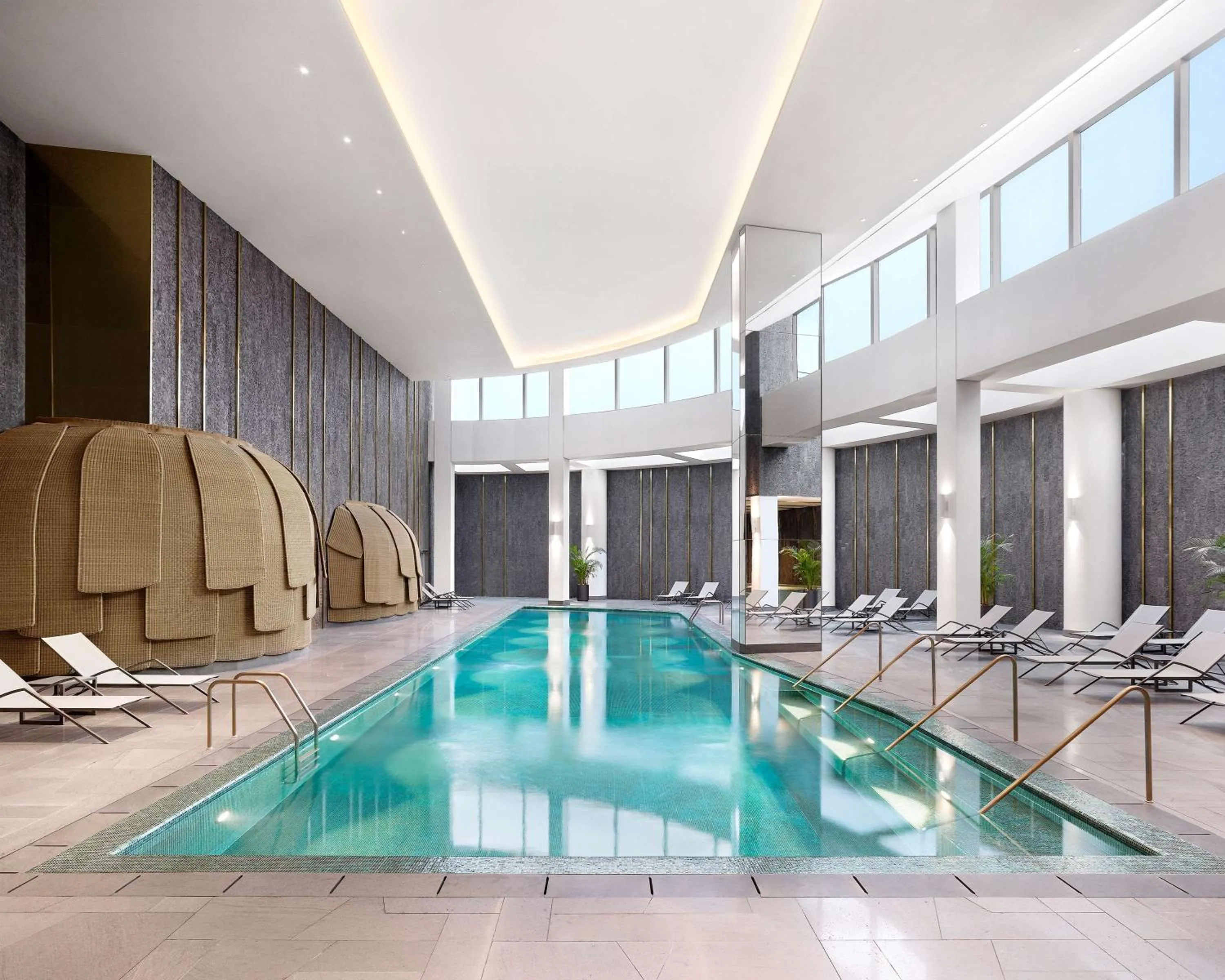 Swimming pool in Grand Hyatt Jeju