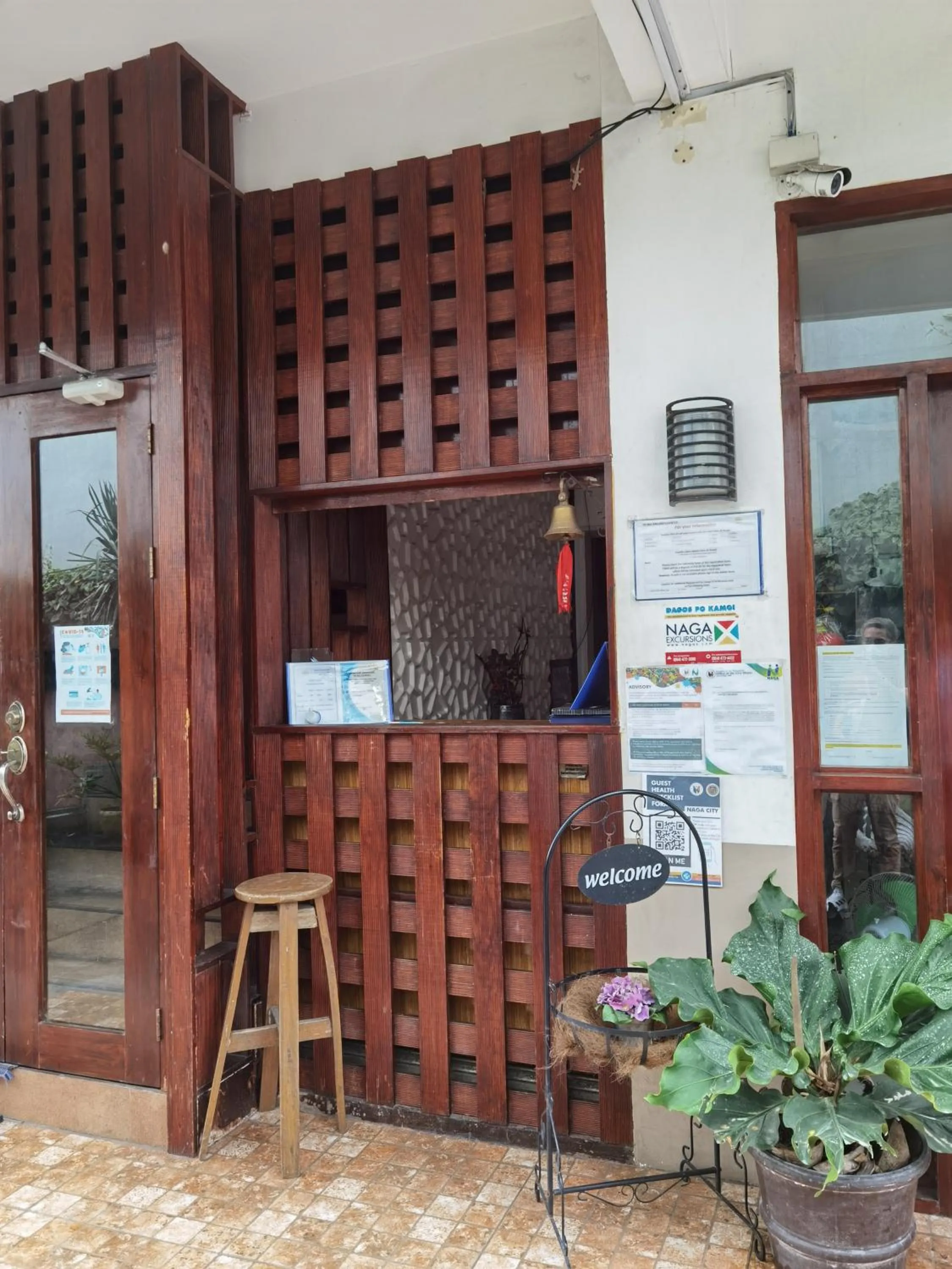 Lobby or reception in RedDoorz near Colgante Bridge Naga City