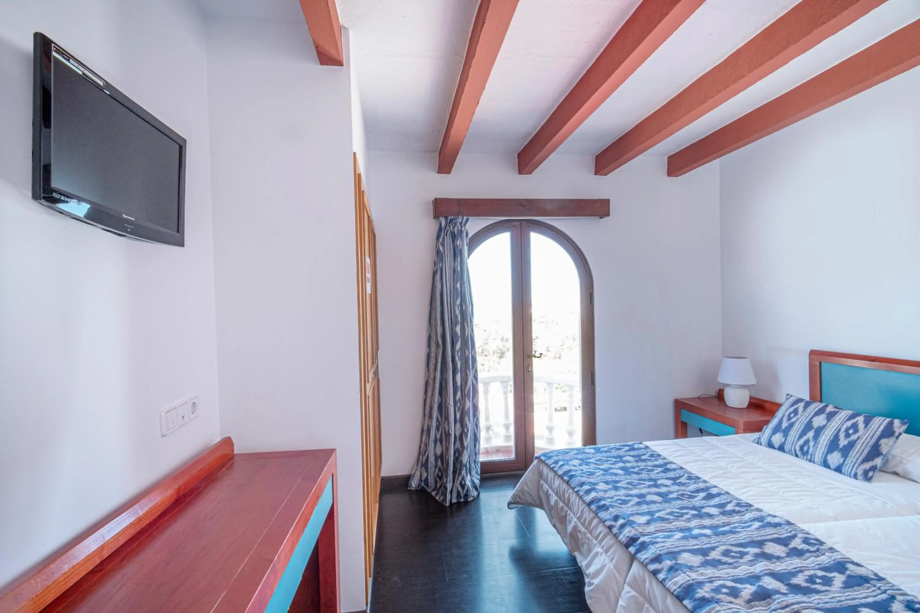 Photo of the whole room, Bed in Castell de Lô
